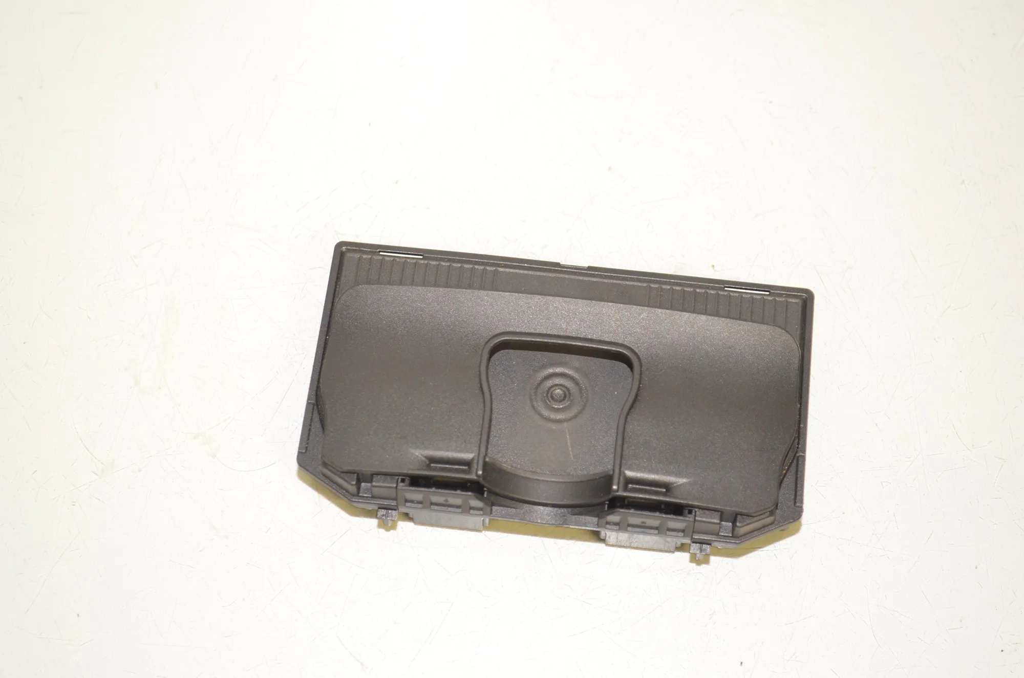 Wireless Charging Station – OEM 8781452 · BMW X5 (F15, F85) M 50 d 2017 – 2