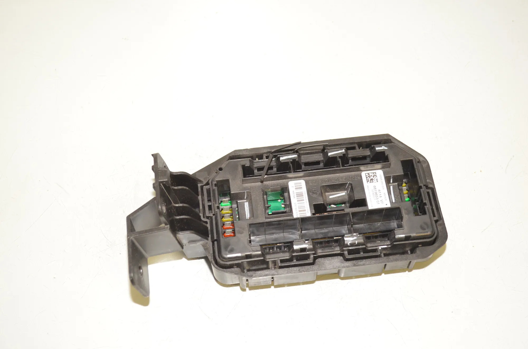 Fuse Box Module – OEM 6819653 · BMW X5 (F15, F85) M 50 d 2017 – 4