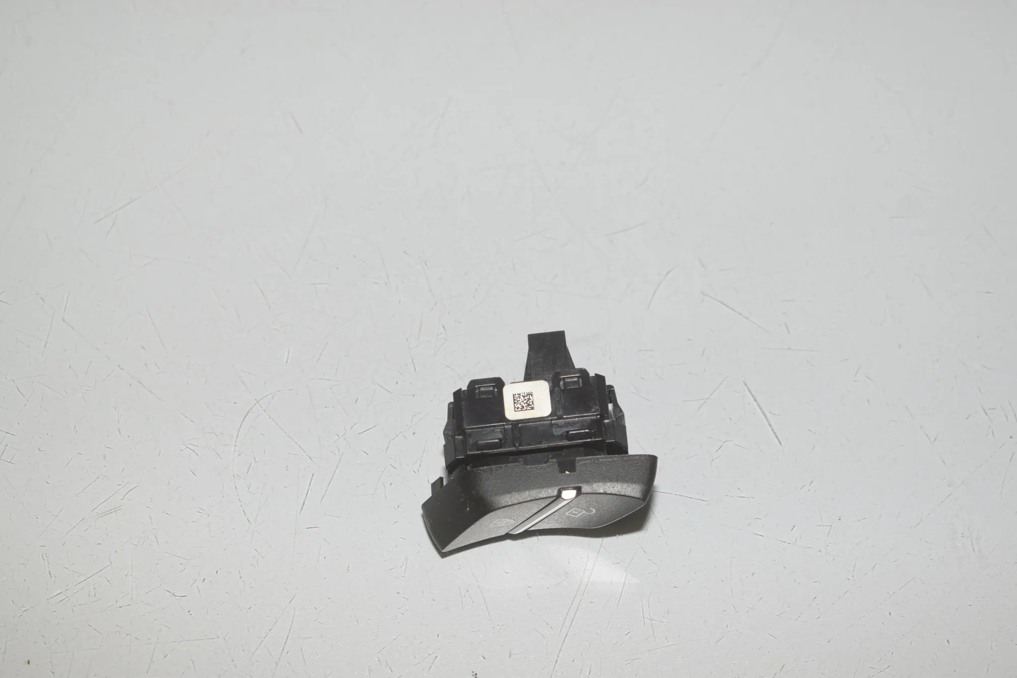 Door unlock/lock buttons – OEM 6801352 · BMW X5 (F15, F85) M 50 d 2017 – 3