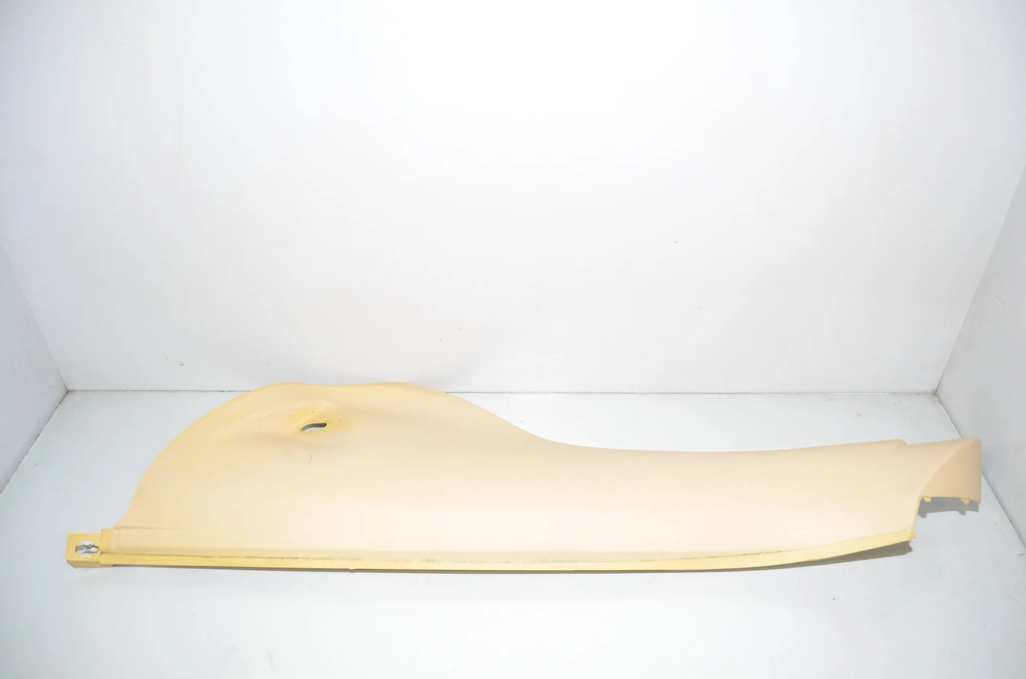 Rear Left Pillar Trim – OEM 7344221 · BMW X5 (F15, F85) M 50 d 2017 – 2