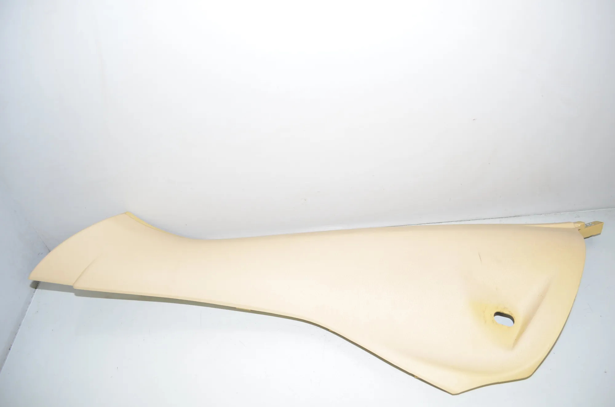 Rear Left Pillar Trim – OEM 7344221 · BMW X5 (F15, F85) M 50 d 2017