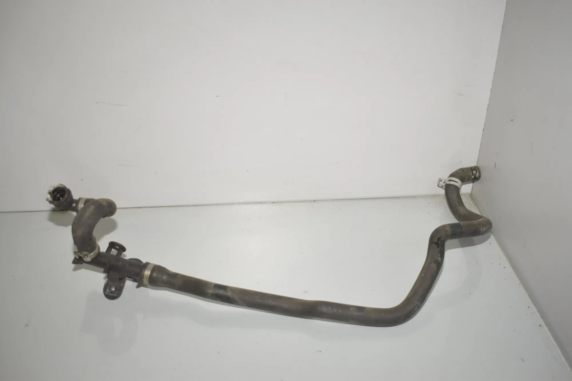 Coolant Hose Pipe – OEM 6821617 · BMW 5 Touring (G31) (2017 - -) 520 d 2019 – 2