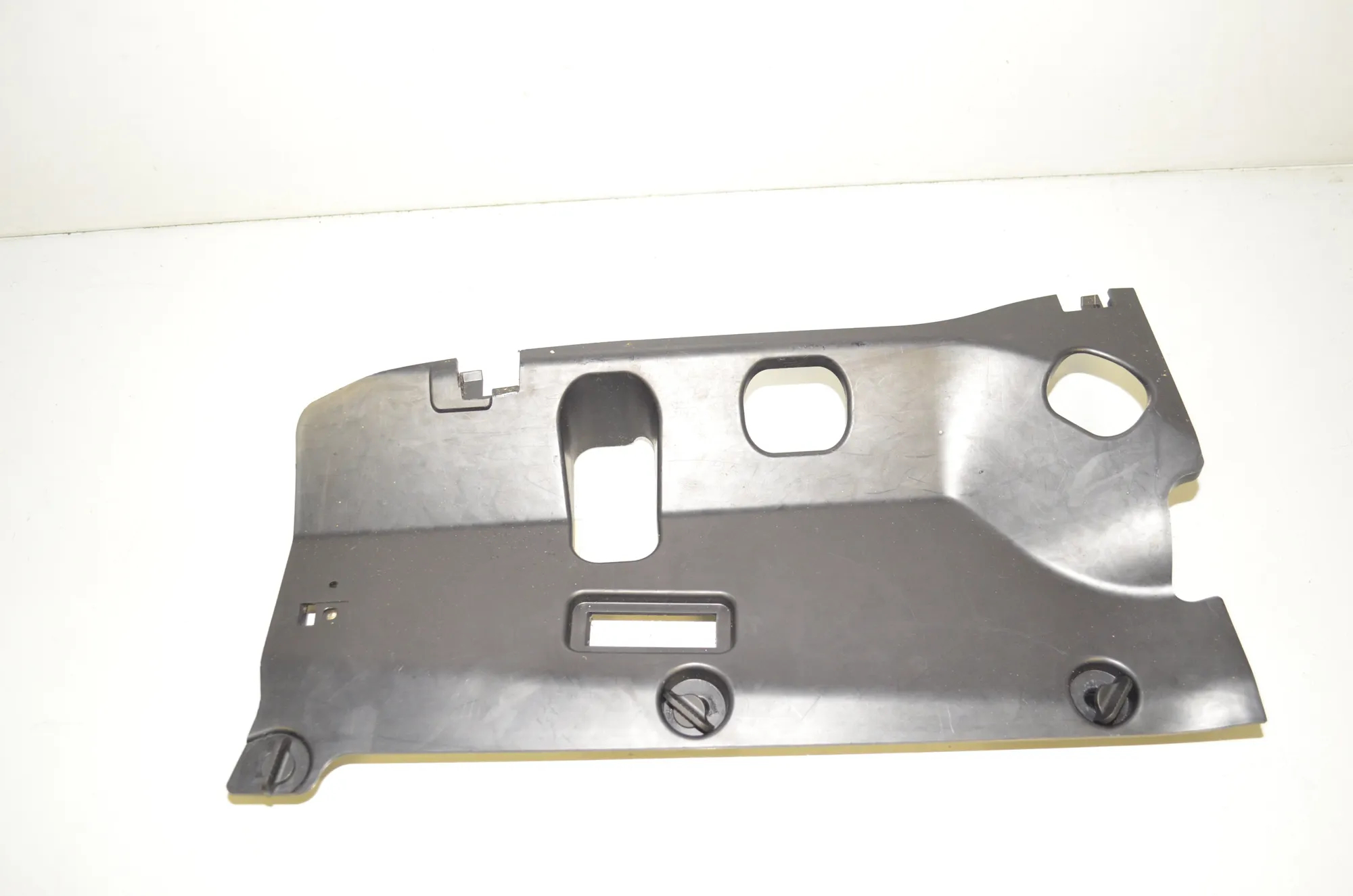 Dashboard Lower Trim – OEM 9252420 · BMW X5 (F15, F85) M 50 d 2017