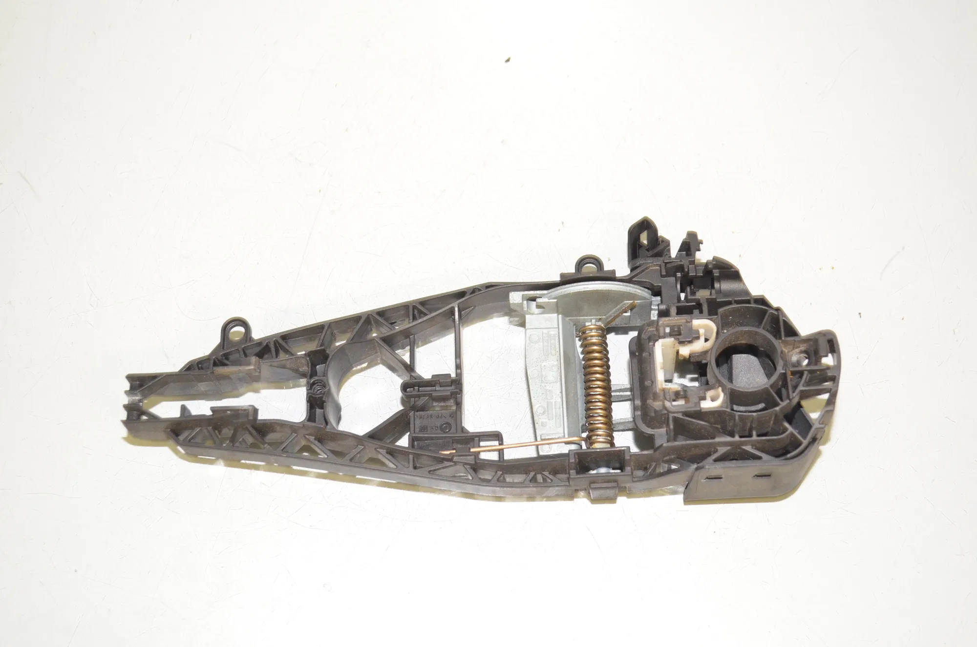 Rear Right Door Interior Handle Frame – OEM 7381874 · BMW X5 (F15, F85) M 50 d 2017 – 2