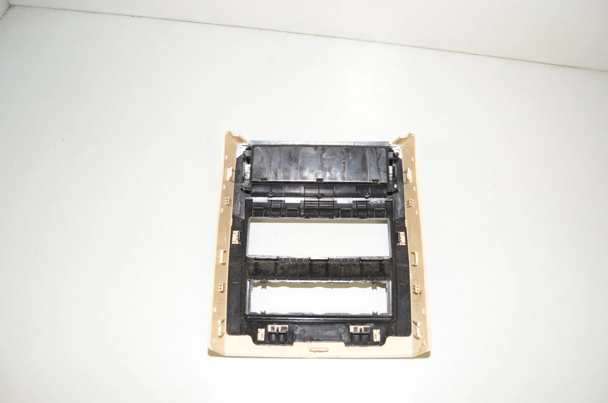 Center Console Trim – OEM 9252006 · BMW X5 (F15, F85) M 50 d 2017 – 3