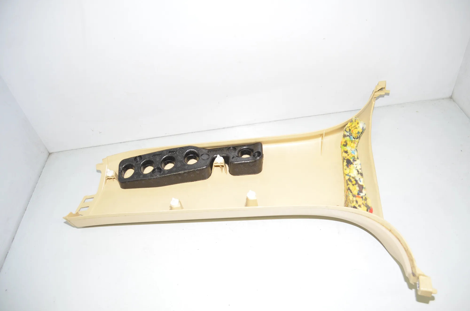 Right Side B Pillar Trim – OEM 7354302 · BMW X5 (F15, F85) M 50 d 2017 – 3