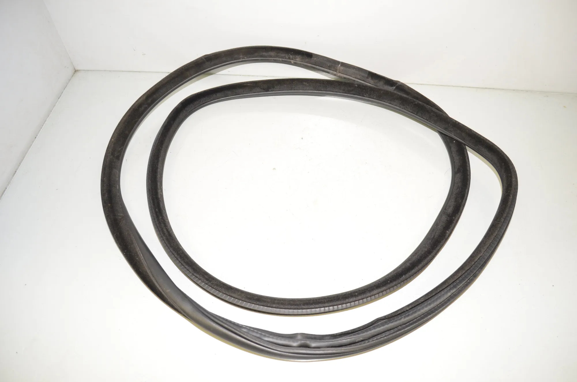 Rear Right Door Seal Rubber – OEM 7289689 · BMW X5 (F15, F85) M 50 d 2017 – 4