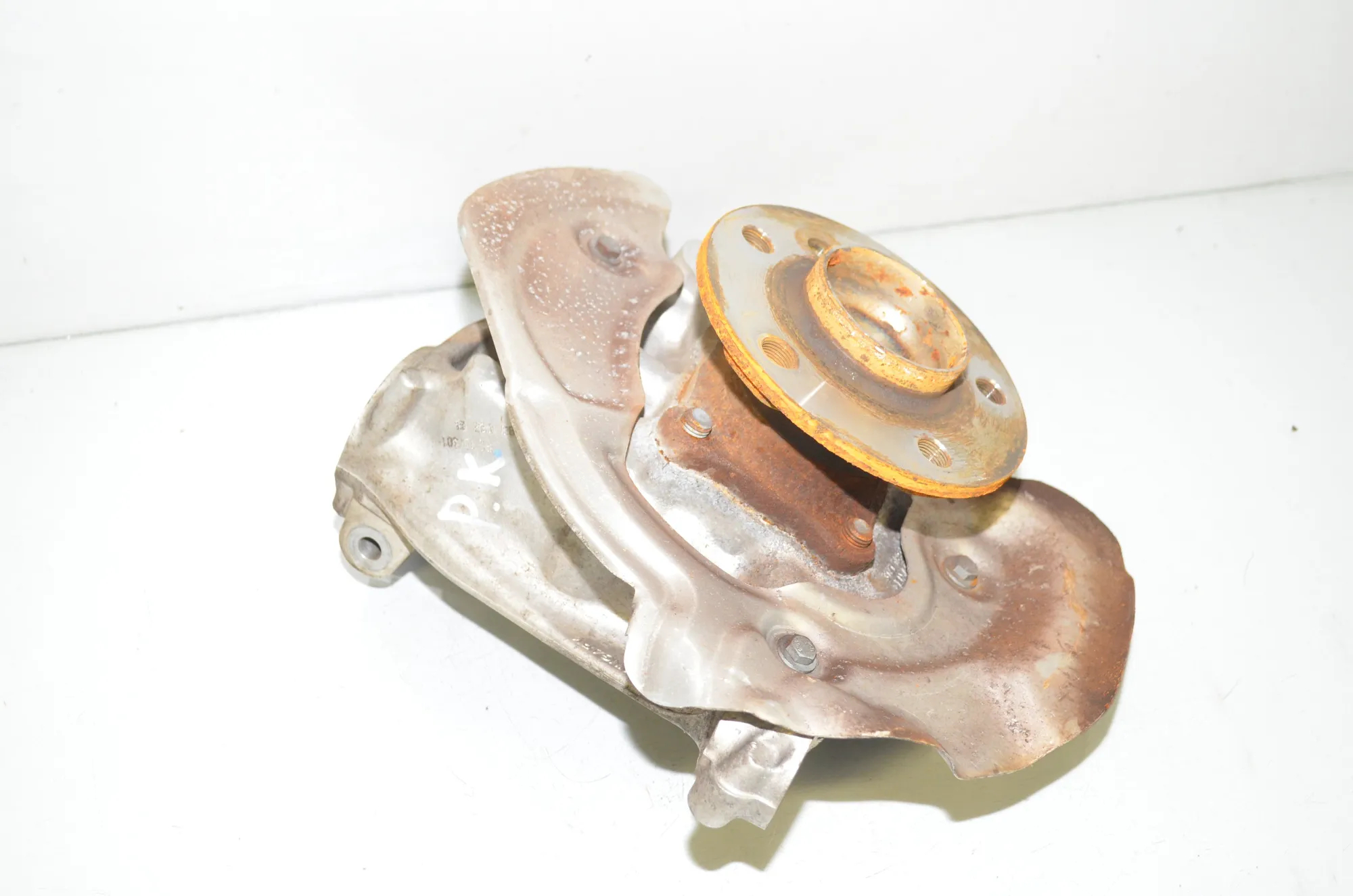 Front Left Wheel Hub – OEM 6852159 · BMW i3 (I01) Electric 2019
