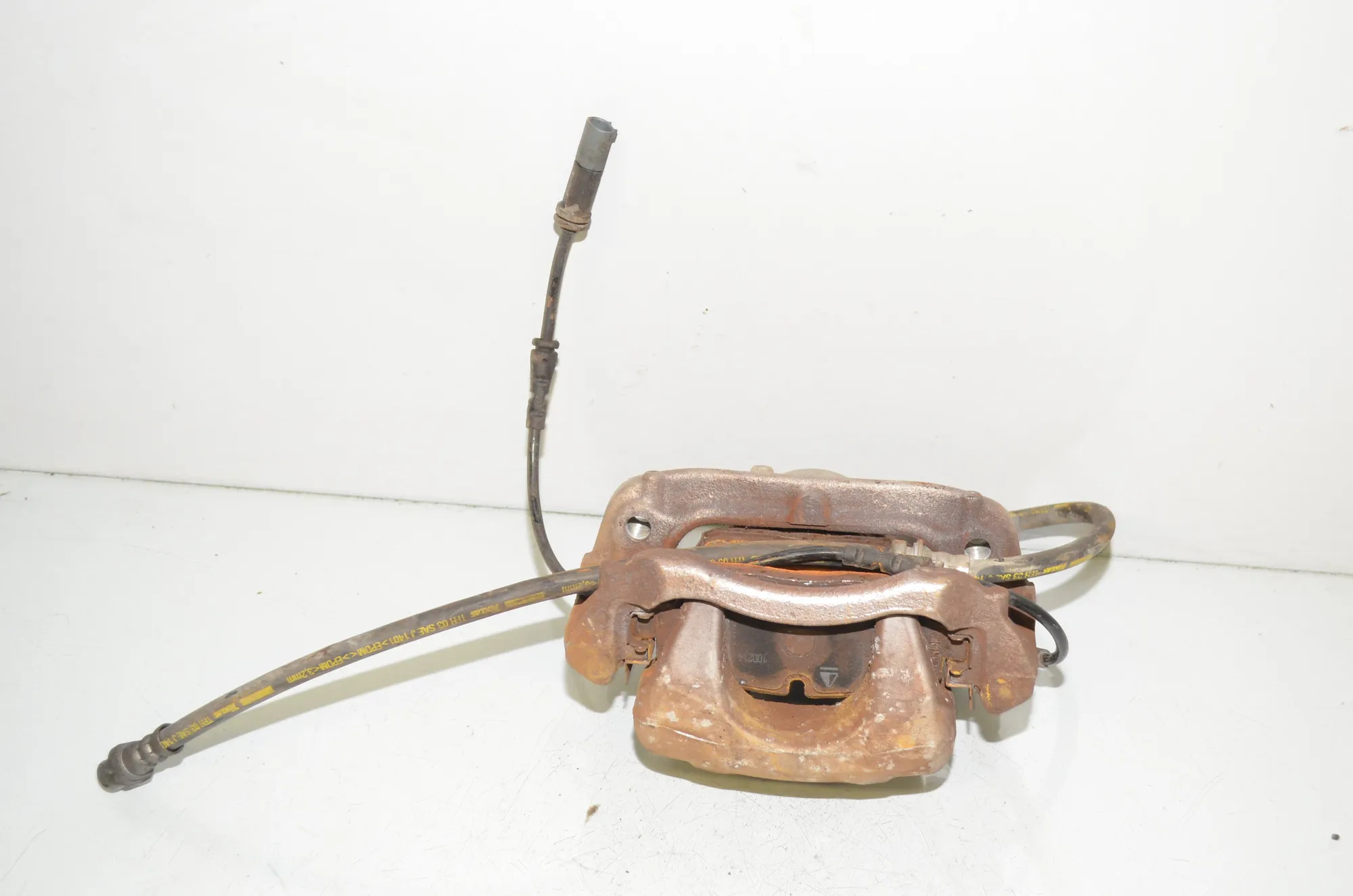 Front Left Brake Caliper – OEM 6860269 · BMW i3 (I01) Electric 2019 – 3