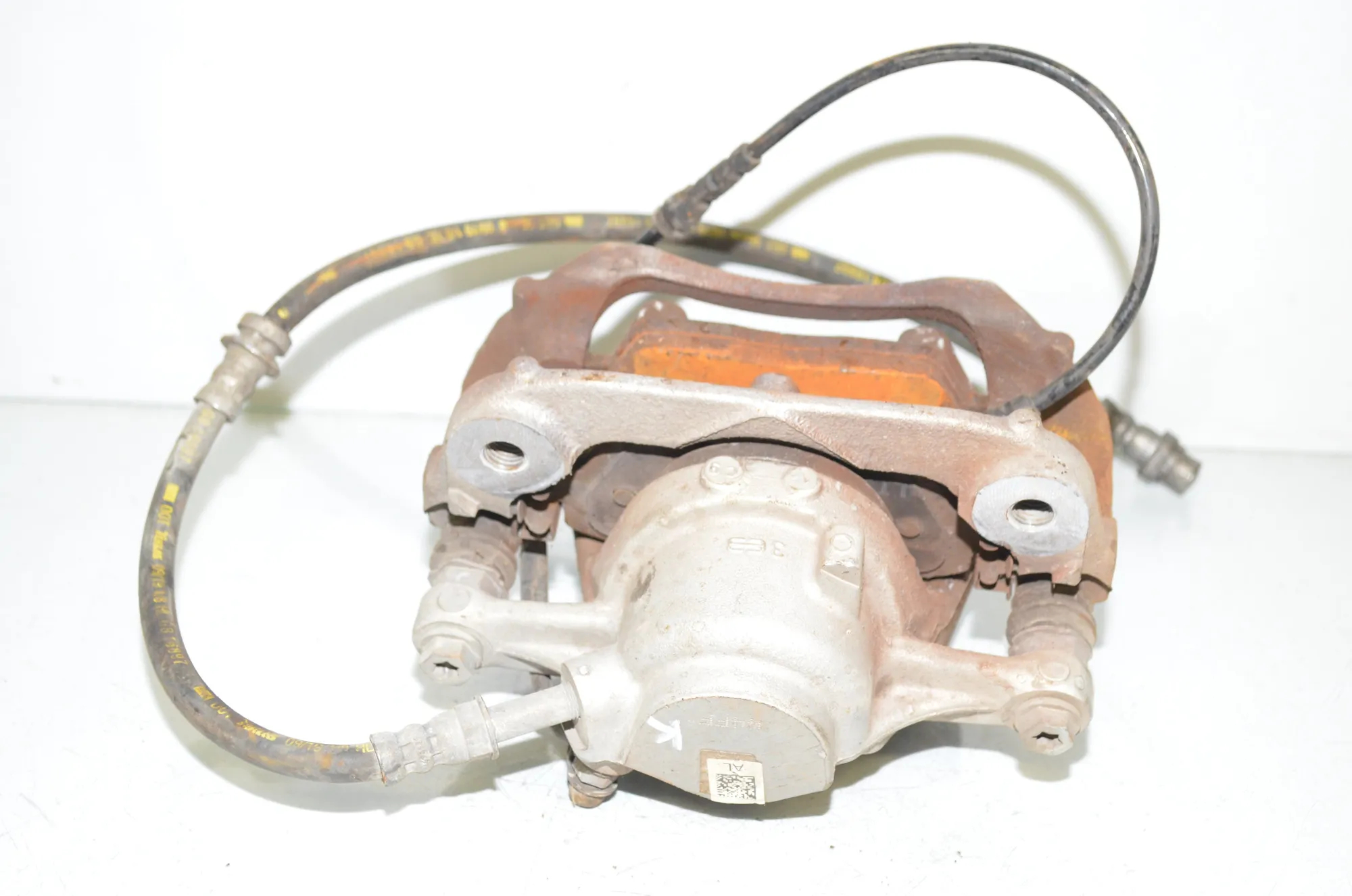 Front Left Brake Caliper – OEM 6860269 · BMW i3 (I01) Electric 2019 – 4