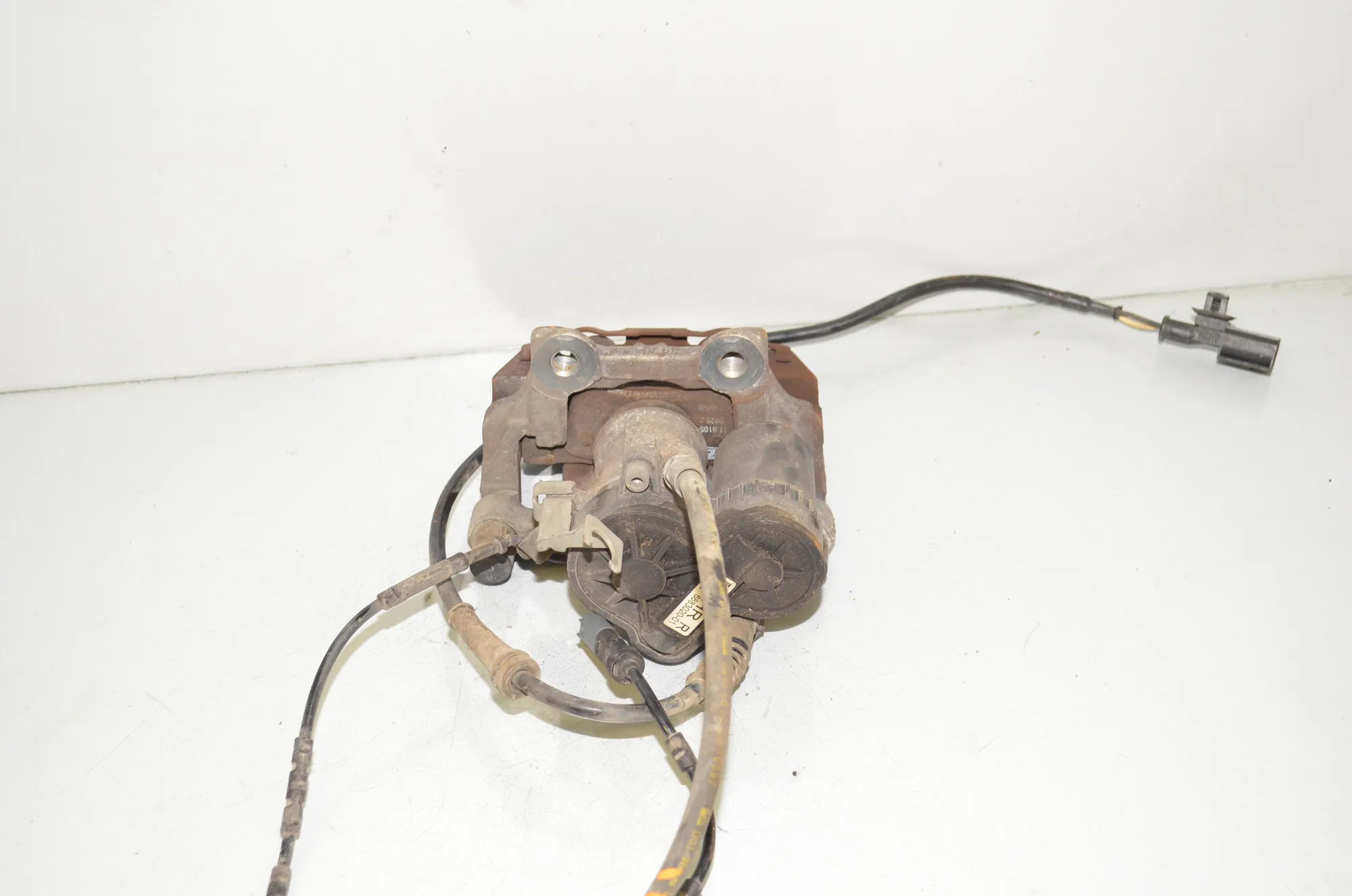 Rear Right Brake Caliper – OEM 6883020 · BMW i3 (I01) Electric 2019 – 4