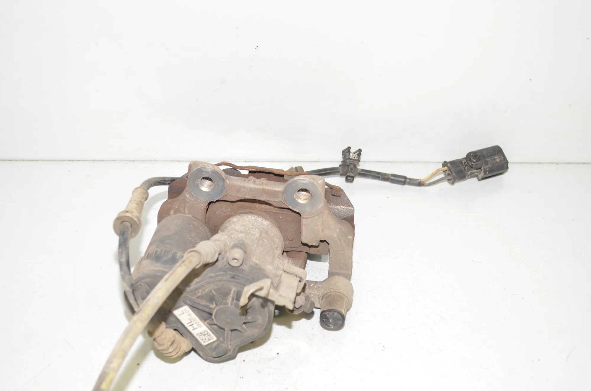Rear Right Brake Caliper – OEM 6883019 · BMW i3 (I01) Electric 2019 – 4