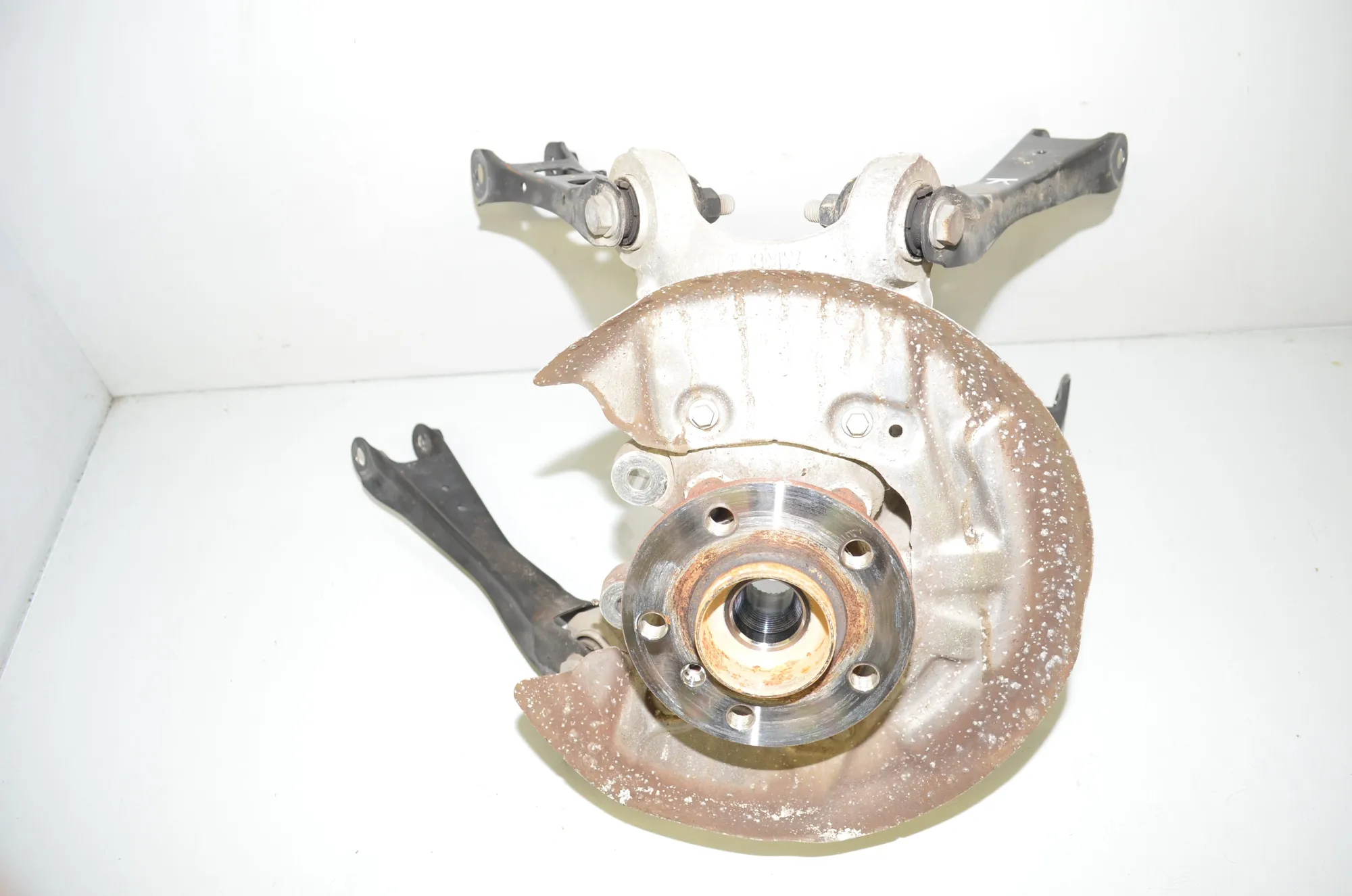 Rear Left Wheel Hub Spindle – OEM 6852161 · BMW i3 (I01) Electric 2019