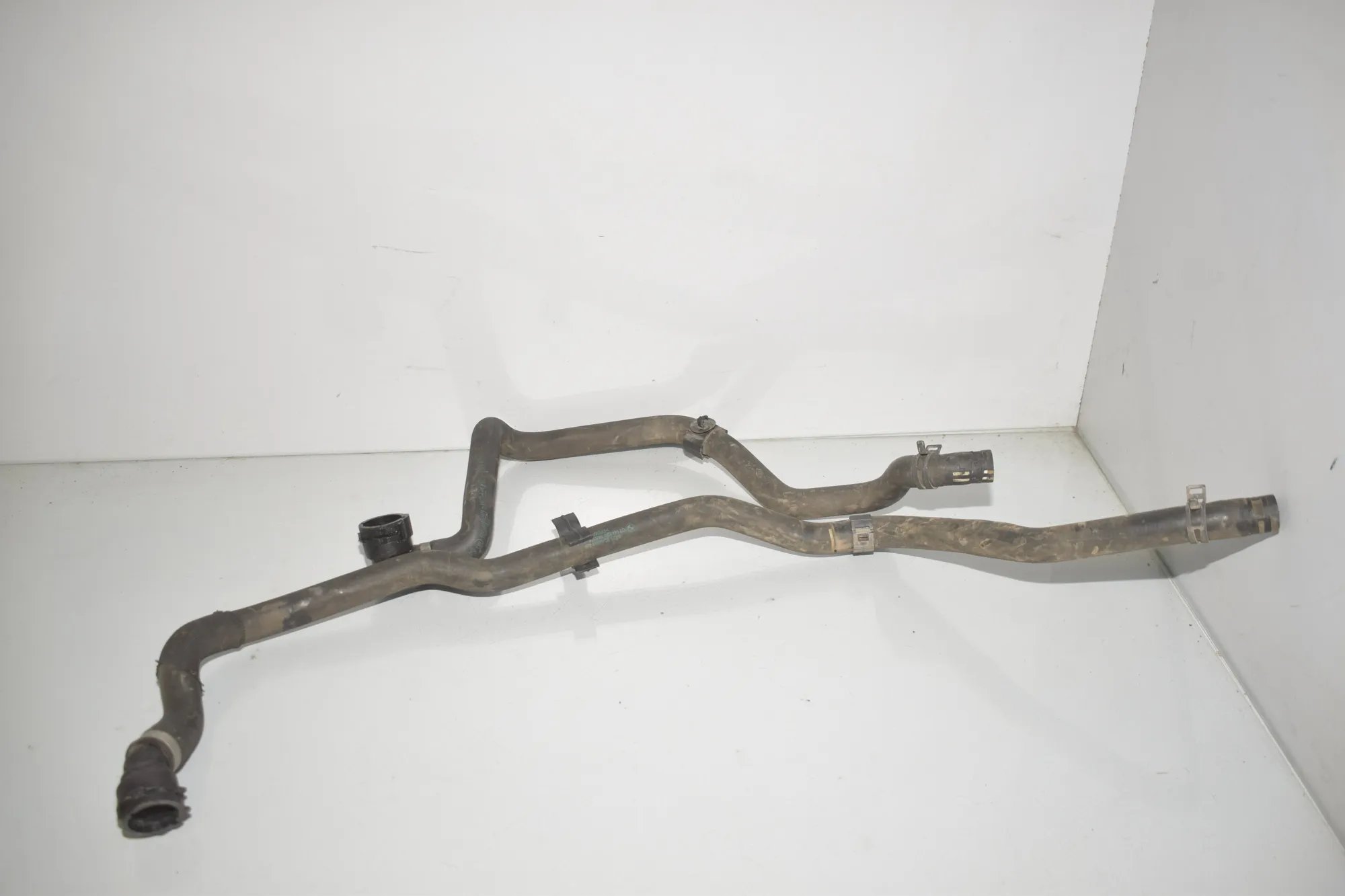Coolant Hose Pipe – OEM 9243891 · BMW 3 (F30, F80) 330 d xDrive 2015
