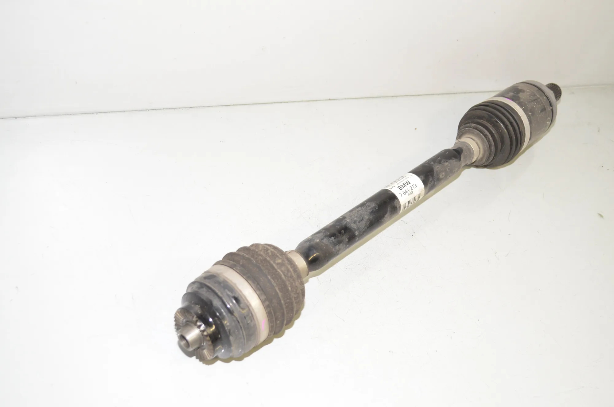 Rear Left Driveshaft – OEM 7641213 · BMW i3 (I01) Electric 2019 – 2