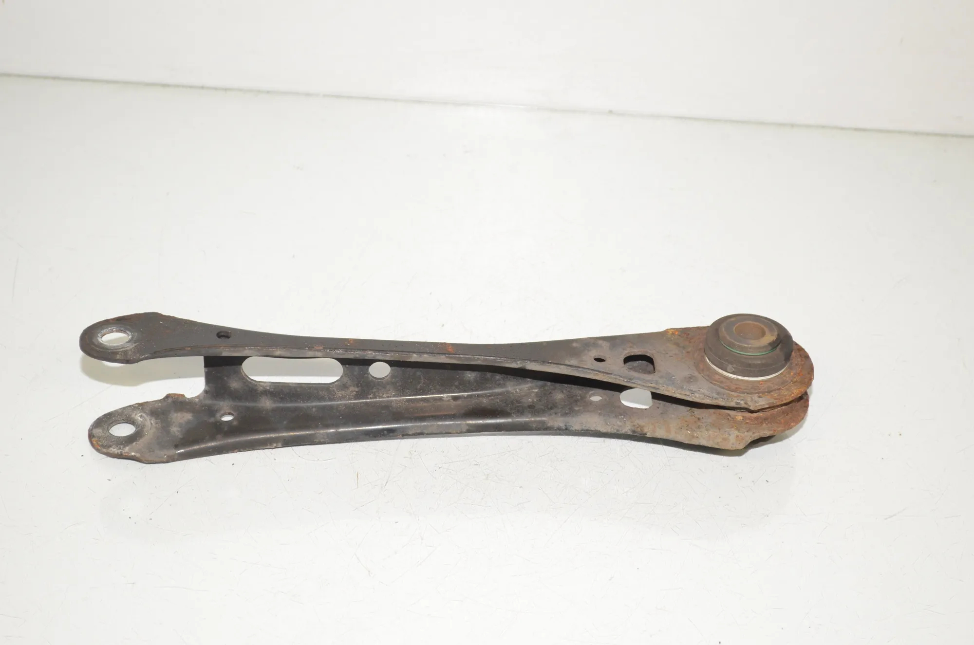 Rear Left Control Arm – OEM 6786981 · BMW X3 (F25) xDrive 30 d 2012 – 3