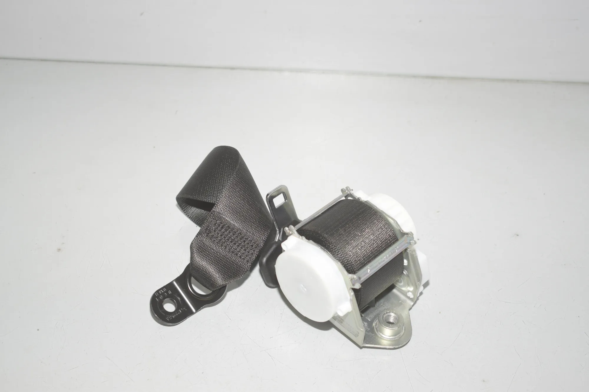 Rear Left Seatbelt – OEM 7305643 · BMW i3 (I01) Electric 2019