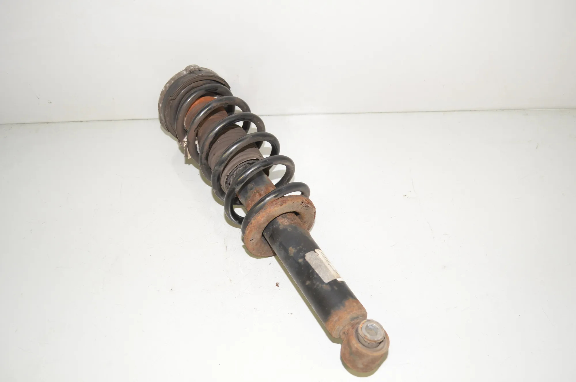 Rear Left Shock Absorber – OEM 6796317 · BMW X3 (F25) xDrive 30 d 2012 – 3