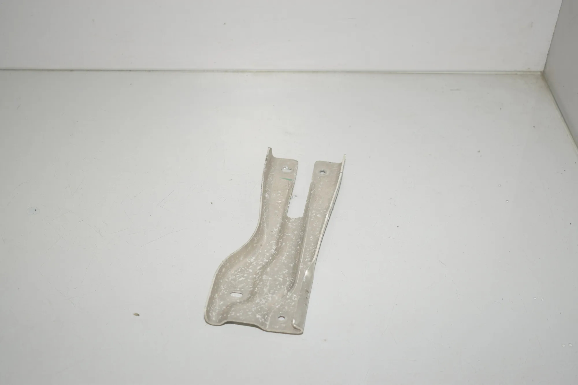 Bracket – OEM 7296857 · BMW i3 (I01) Electric 2019 – 2