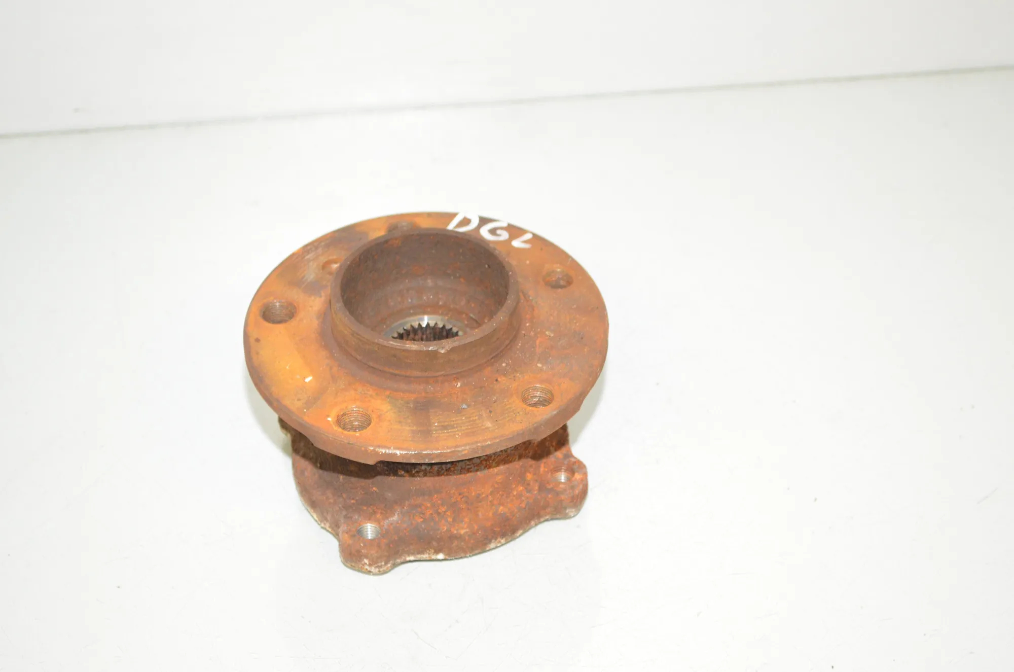 Rear Right Wheel Bearing – OEM 6867811 · BMW X5 (E70) xDrive 30 d 2011 – 2