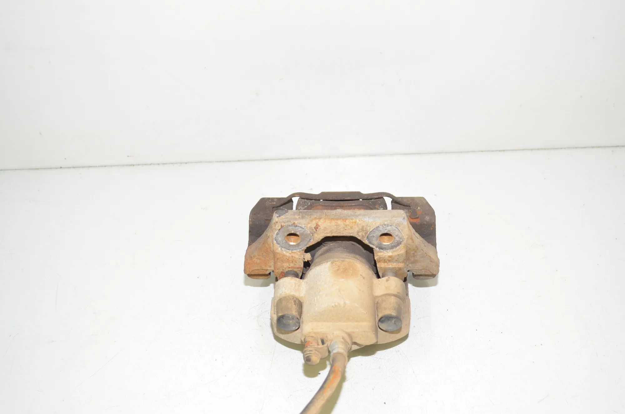 Rear Left Brake Caliper – OEM 6776787 · BMW X5 (E70) xDrive 30 d 2011 – 4