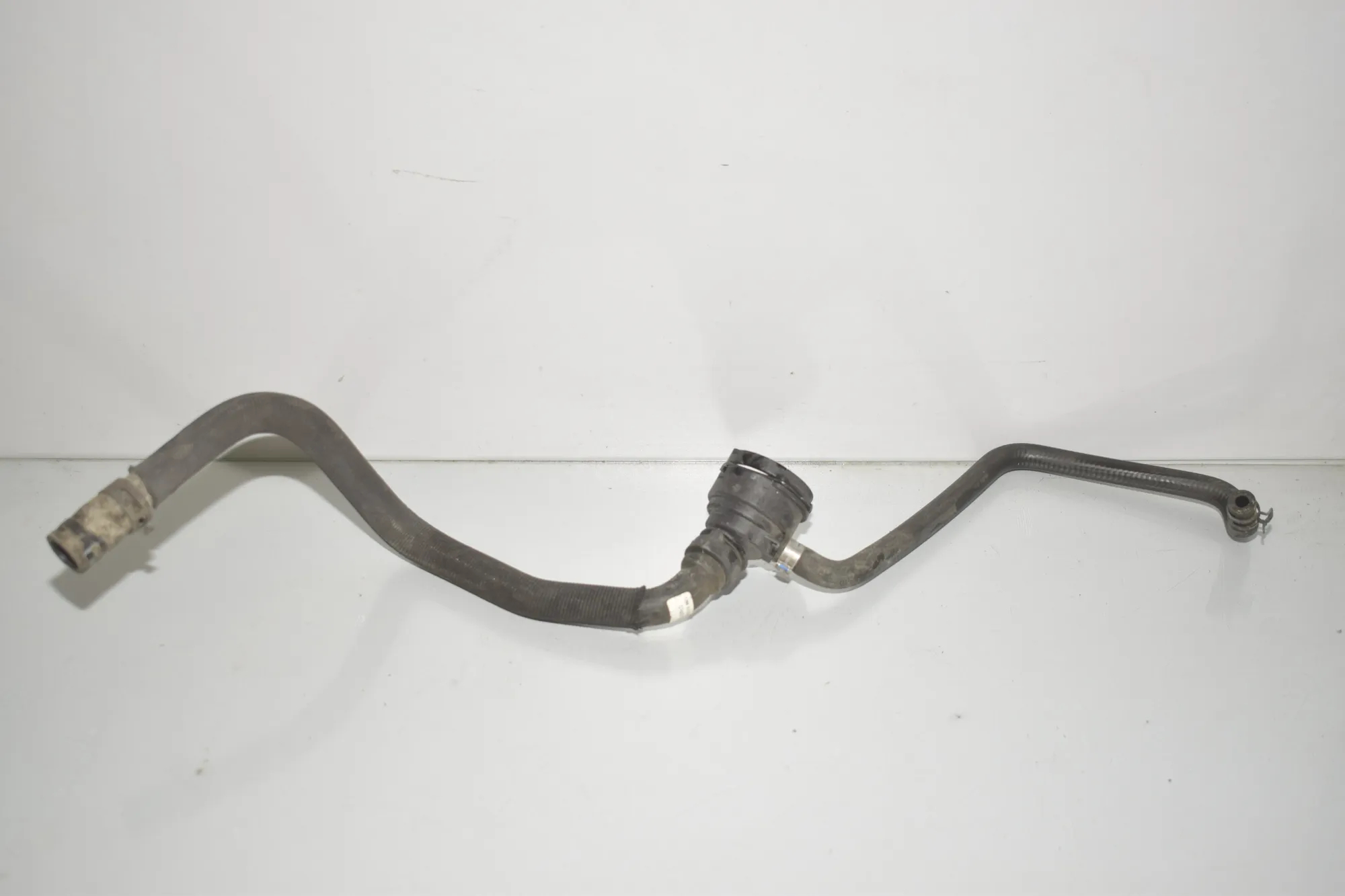 Coolant Hose Pipe – OEM 7616035 · BMW i3 (I01) Electric 2019