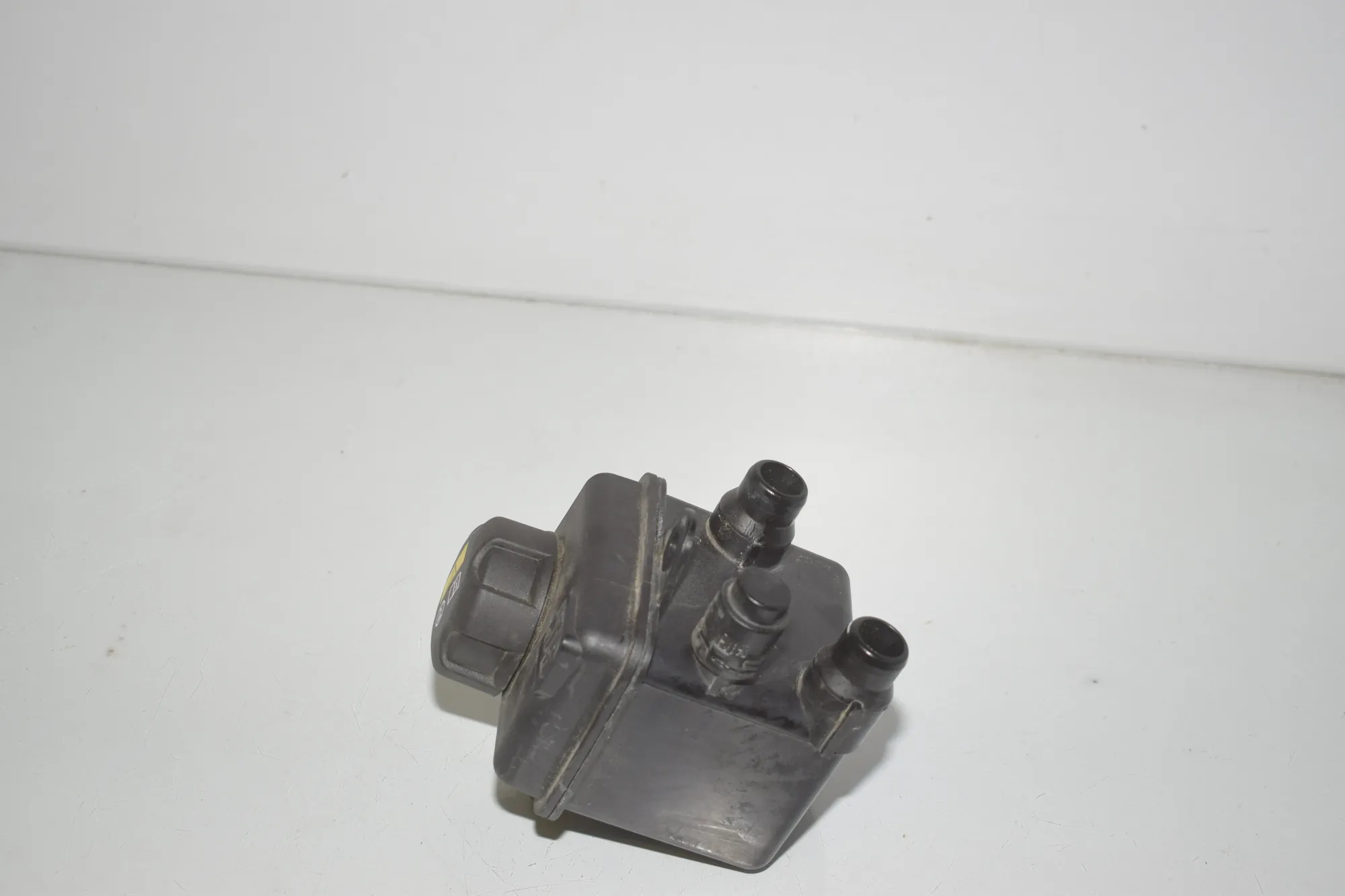 Expansion Tank – OEM 9327150 · BMW i3 (I01) Electric 2019 – 3