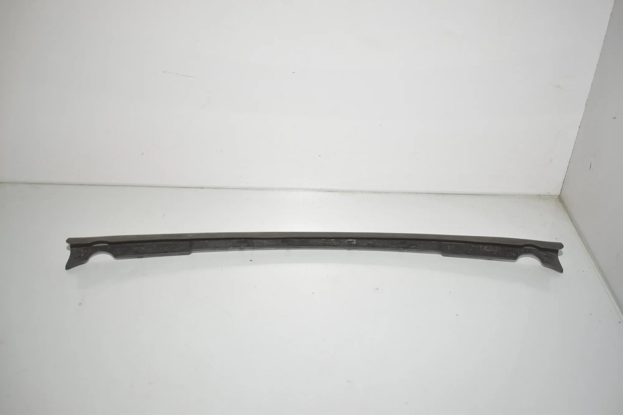 Engine Rubber Seal – OEM 7299132 · BMW i3 (I01) Electric 2019