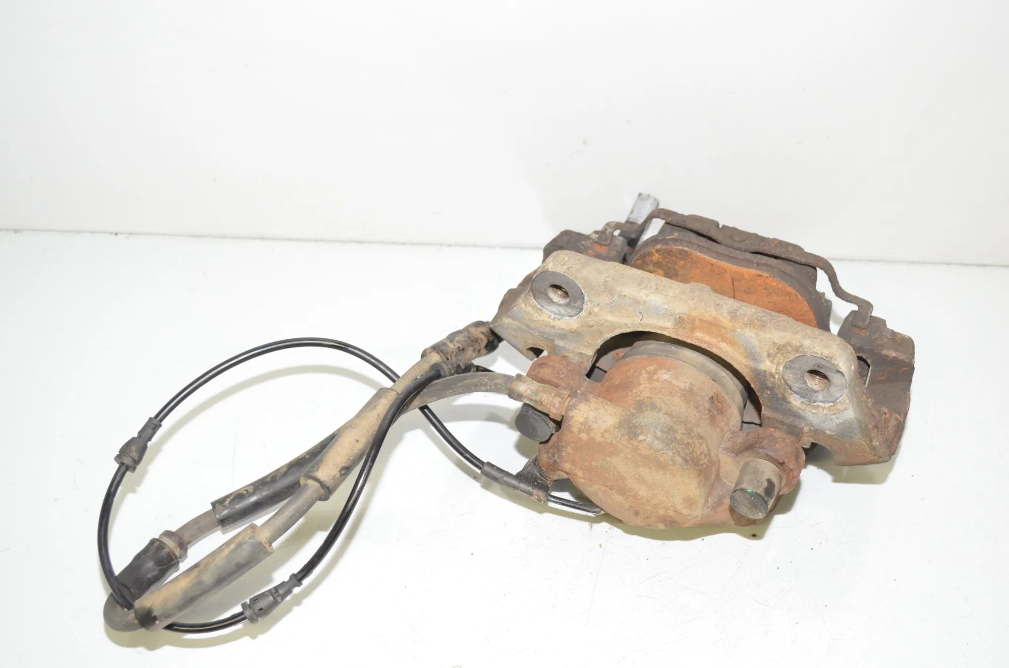 Front Left Brake Caliper – OEM 6776783 · BMW X5 (E70) xDrive 30 d 2011 – 4