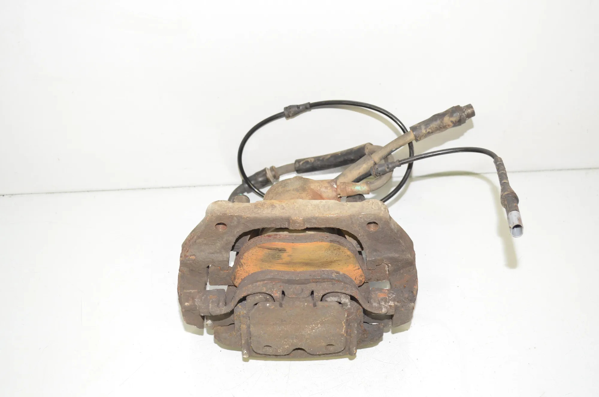 Front Left Brake Caliper – OEM 6776783 · BMW X5 (E70) xDrive 30 d 2011 – 3