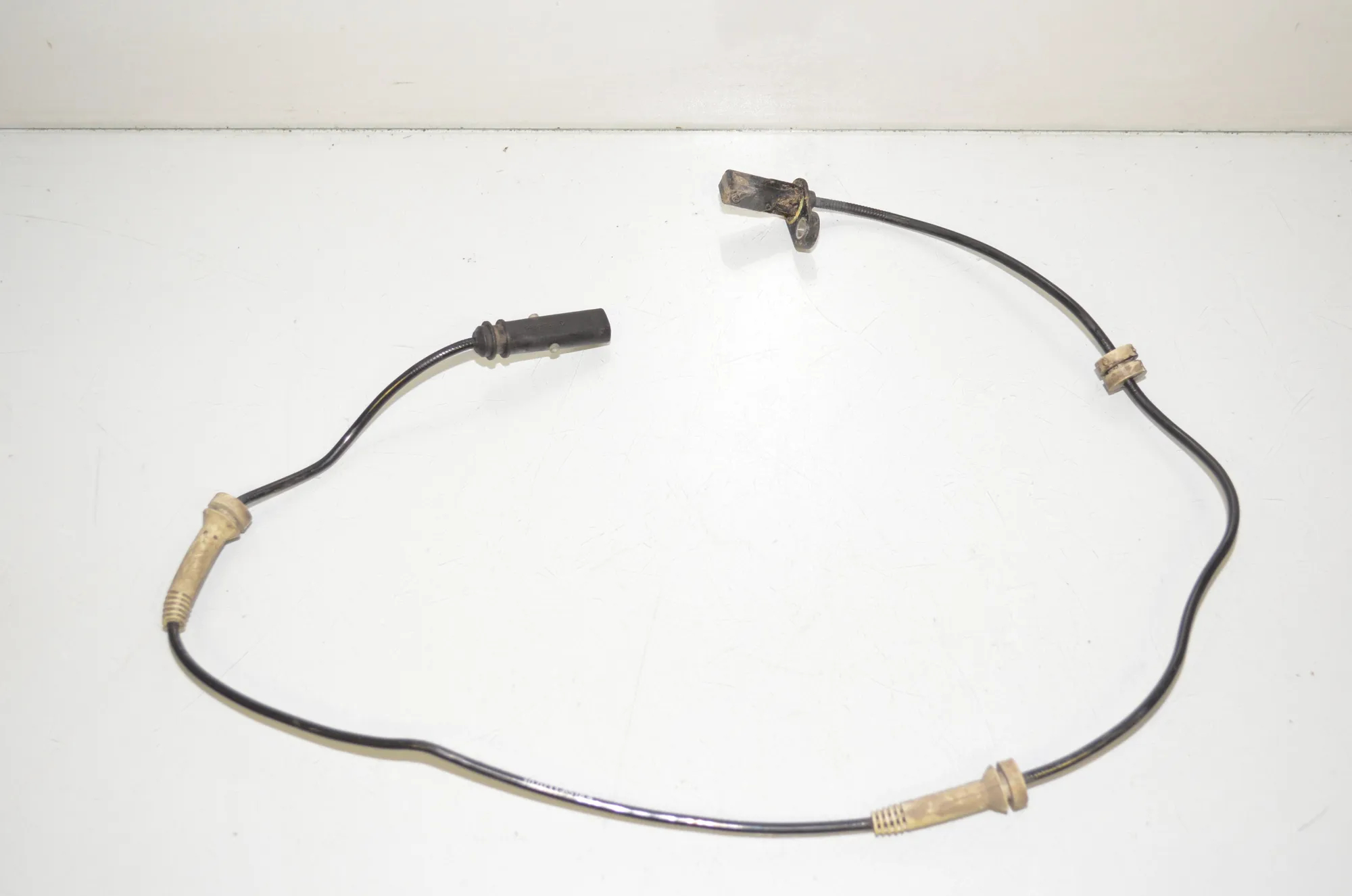 Front Left ABS Sensor – OEM 6874632 · BMW 5 Touring (G31) (2017 - -) 520 d 2021 – 2