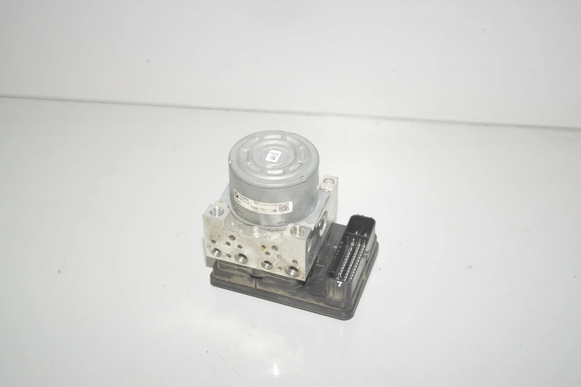 ABS Pump – OEM 6896138 · BMW i3 (I01) Electric 2019