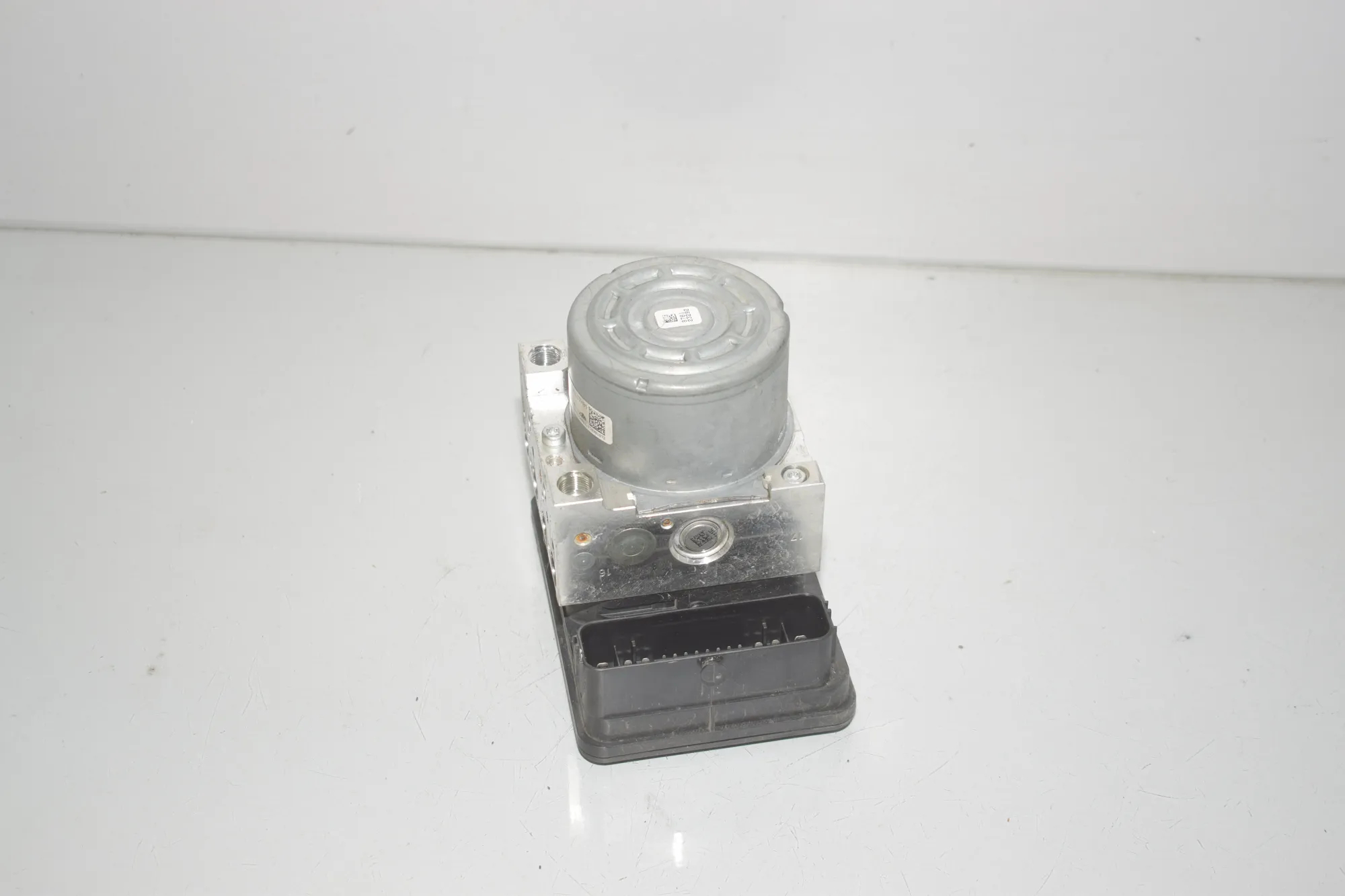 ABS Pump – OEM 6896138 · BMW i3 (I01) Electric 2019 – 2