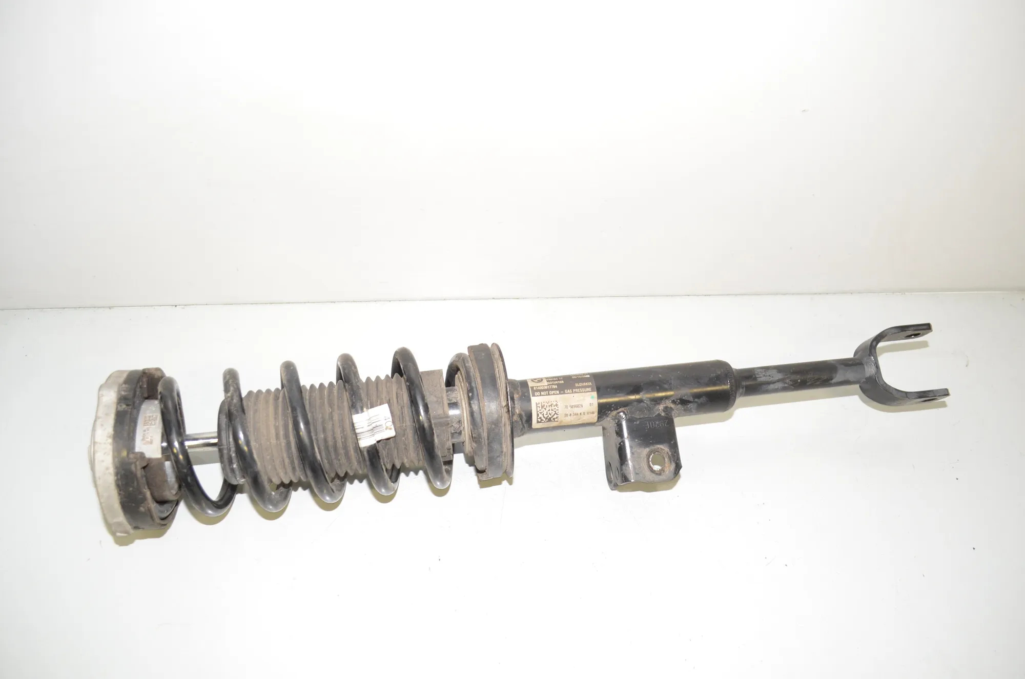 Front Right Shock Absorber – OEM 6896026 · BMW 5 Touring (G31) (2017 - -) 520 d 2021