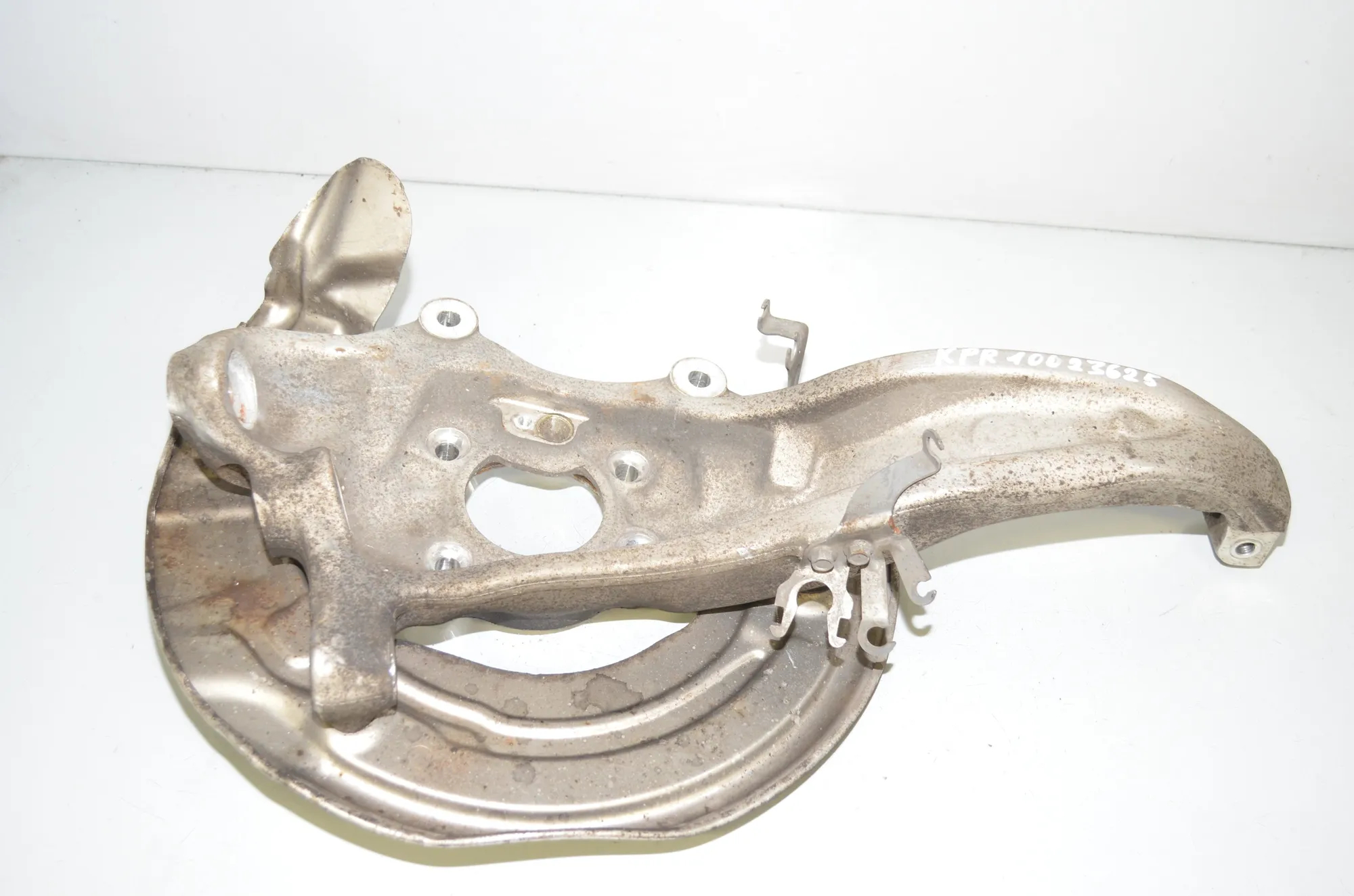 Front Left Wheel Hub – OEM 6884381 · BMW 5 Touring (G31) (2017 - -) 520 d 2021 – 3