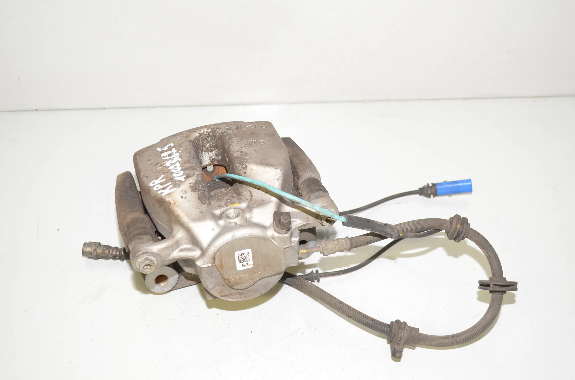 Front Left Brake Caliper – OEM 6872799 · BMW 5 Touring (G31) (2017 - -) 520 d 2021 – 2