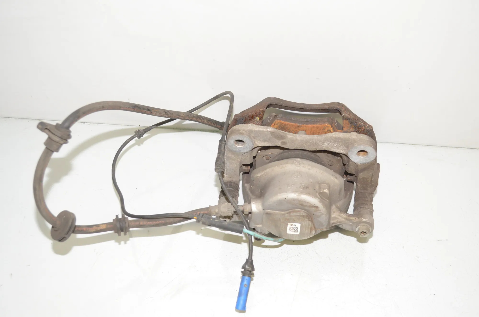 Front Left Brake Caliper – OEM 6872799 · BMW 5 Touring (G31) (2017 - -) 520 d 2021 – 4