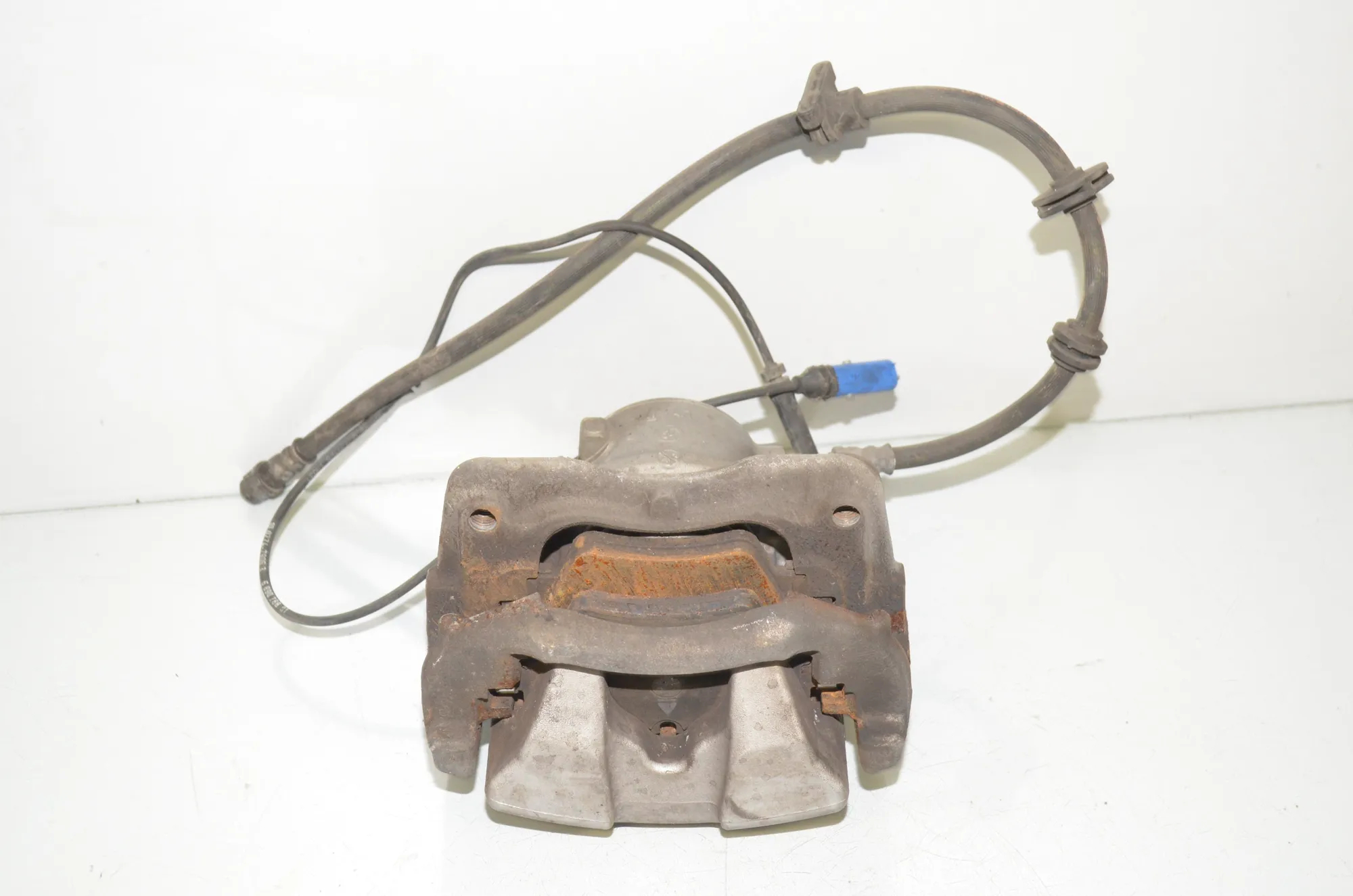 Front Left Brake Caliper – OEM 6872799 · BMW 5 Touring (G31) (2017 - -) 520 d 2021 – 3