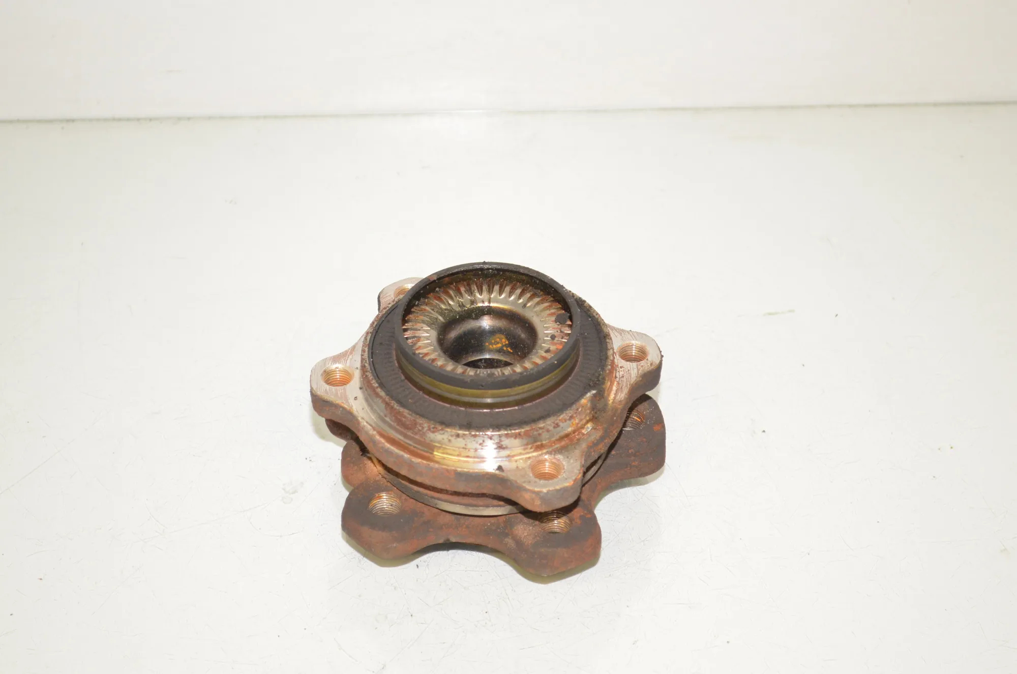 Rear Right Wheel Bearing – OEM 6899175 · BMW 5 (G30) (2016 - -) M 550 d xDrive 2017 – 4