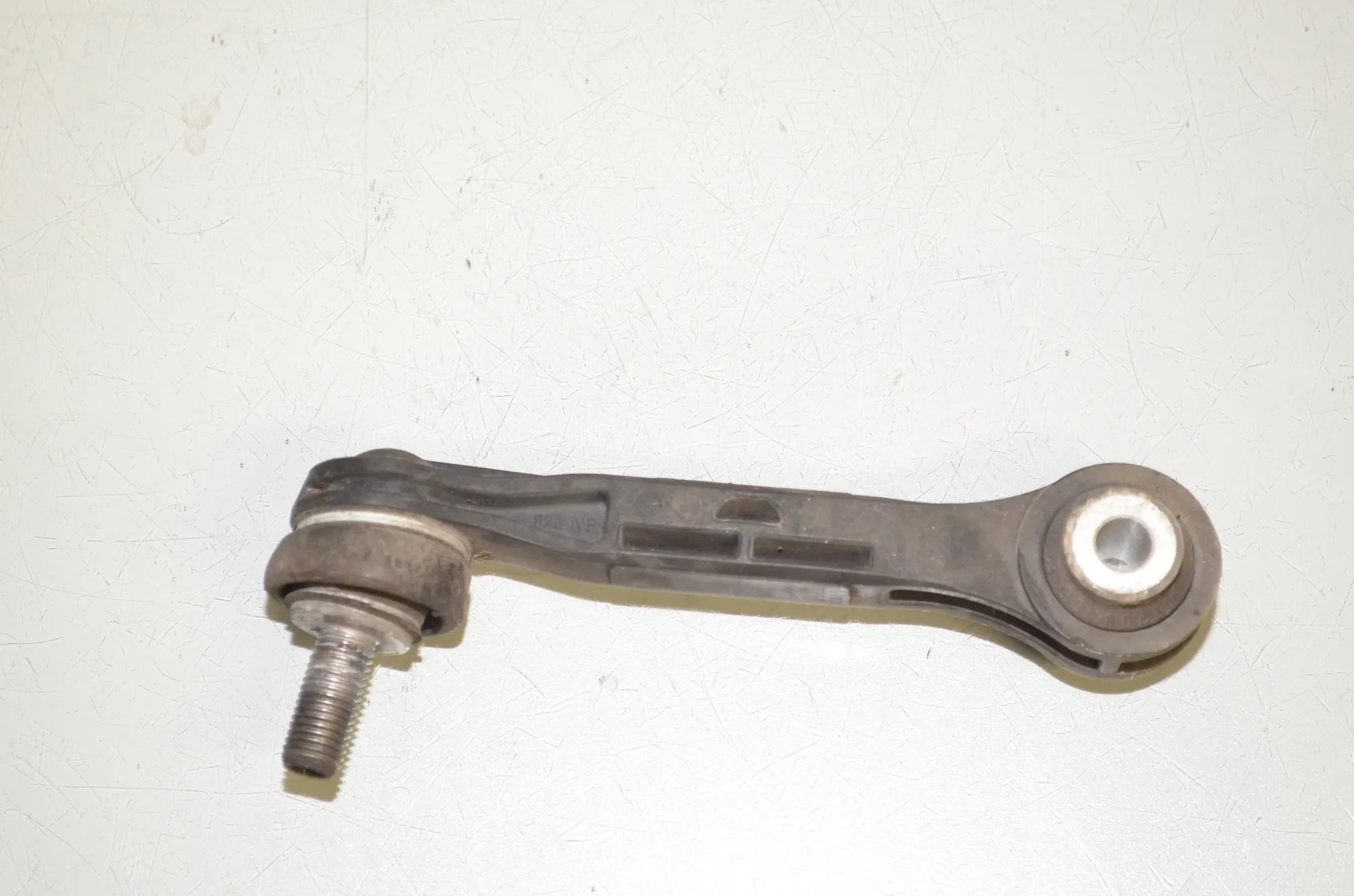 Rear Right Stabilizer Link – OEM 6861482 · BMW 5 (G30) (2016 - -) M 550 d xDrive 2017 – 3