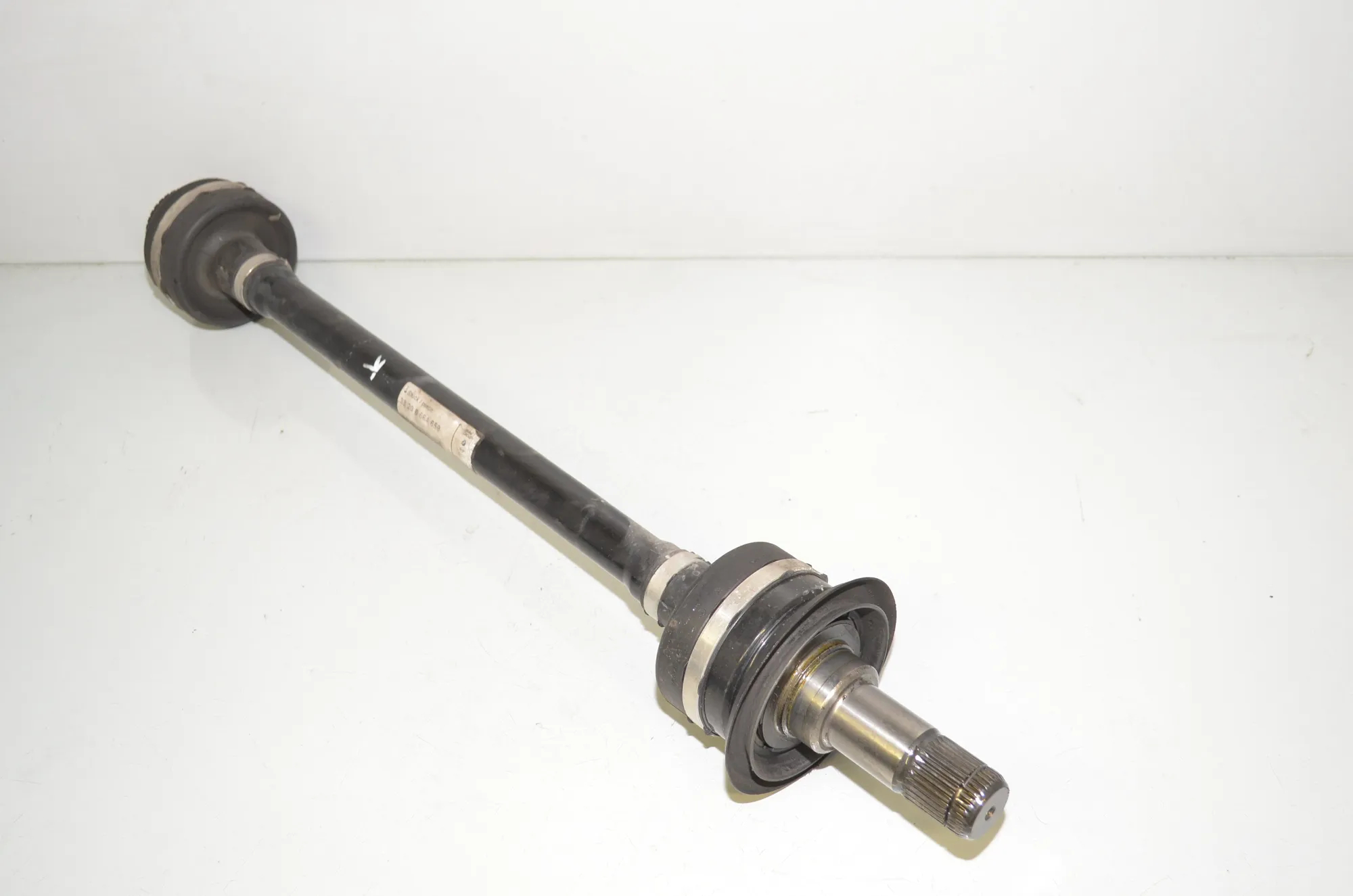 Rear Left Driveshaft – OEM 8664659 · BMW 5 (G30) (2016 - -) M 550 d xDrive 2017 – 3