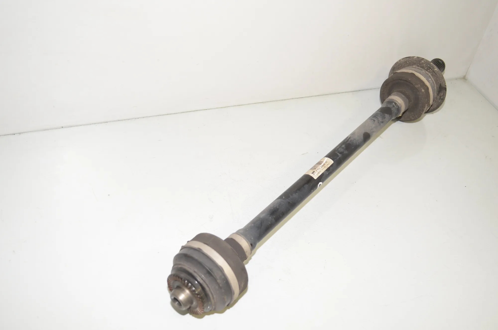 Rear Right Driveshaft – OEM 8664658 · BMW 5 (G30) (2016 - -) M 550 d xDrive 2017 – 3
