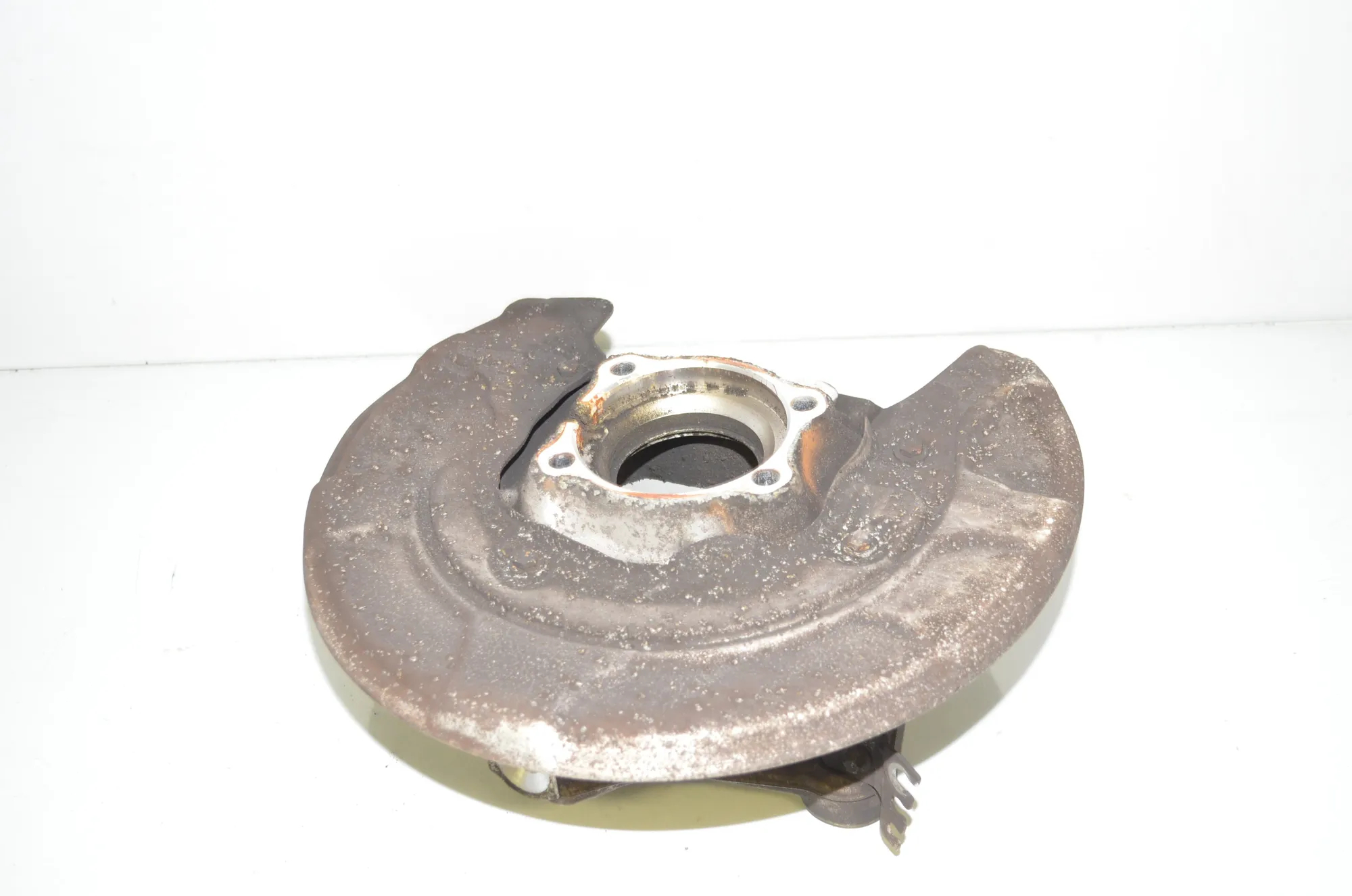 Rear Left Wheel Hub Spindle – OEM 6866335 · BMW 5 (G30) (2016 - -) M 550 d xDrive 2017 – 2