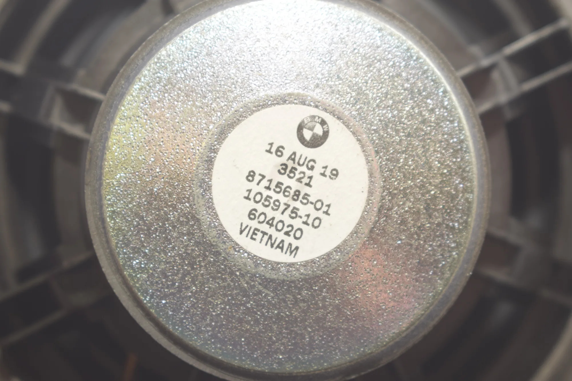 Front Left Door Speaker – OEM 8715685 · BMW i3 (I01) Electric 2019 – 4
