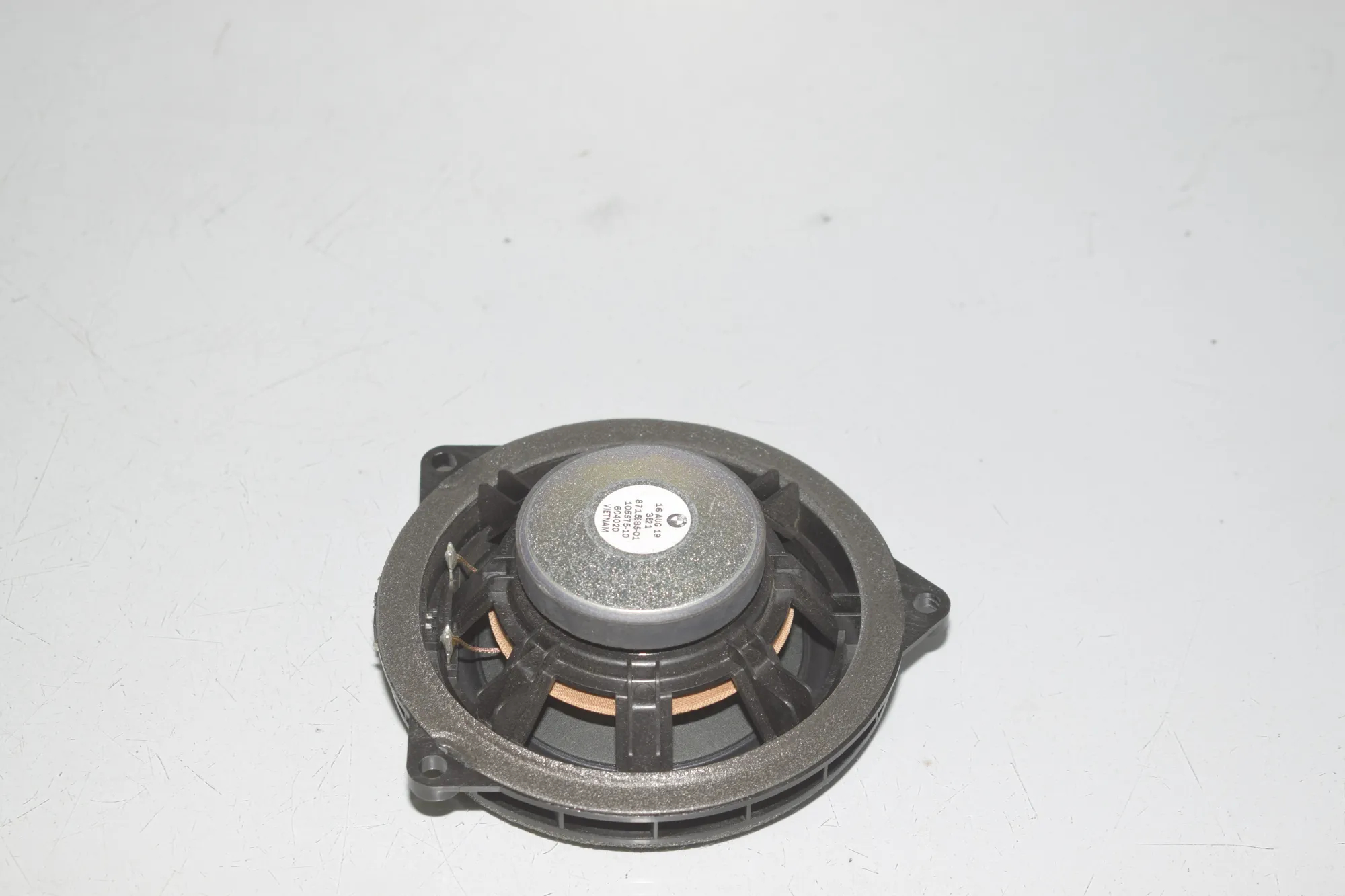 Front Left Door Speaker – OEM 8715685 · BMW i3 (I01) Electric 2019 – 3