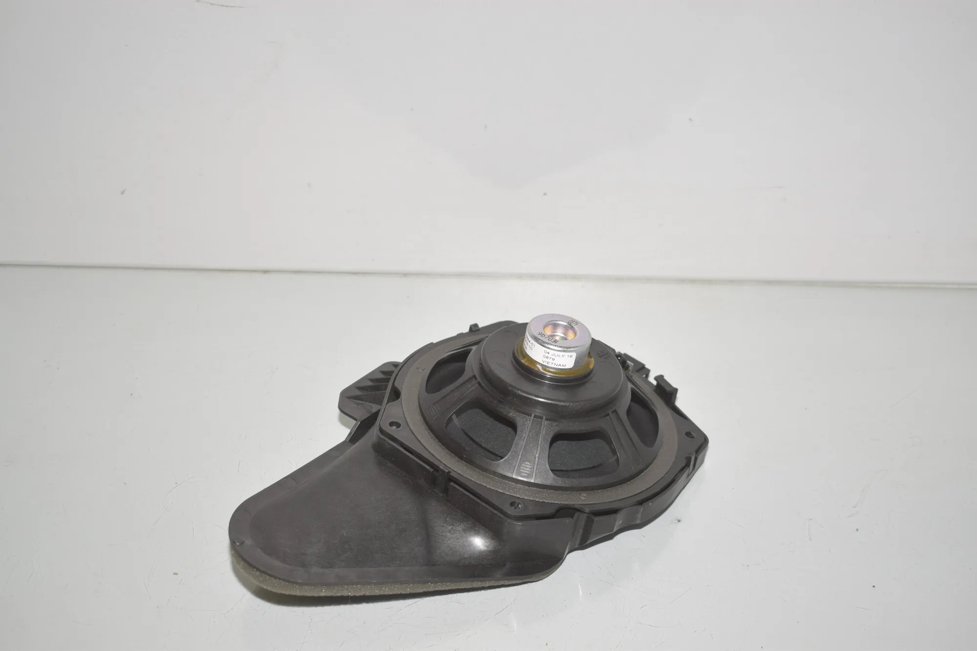 Subwoofer – OEM 8715684 · BMW i3 (I01) Electric 2019 – 3