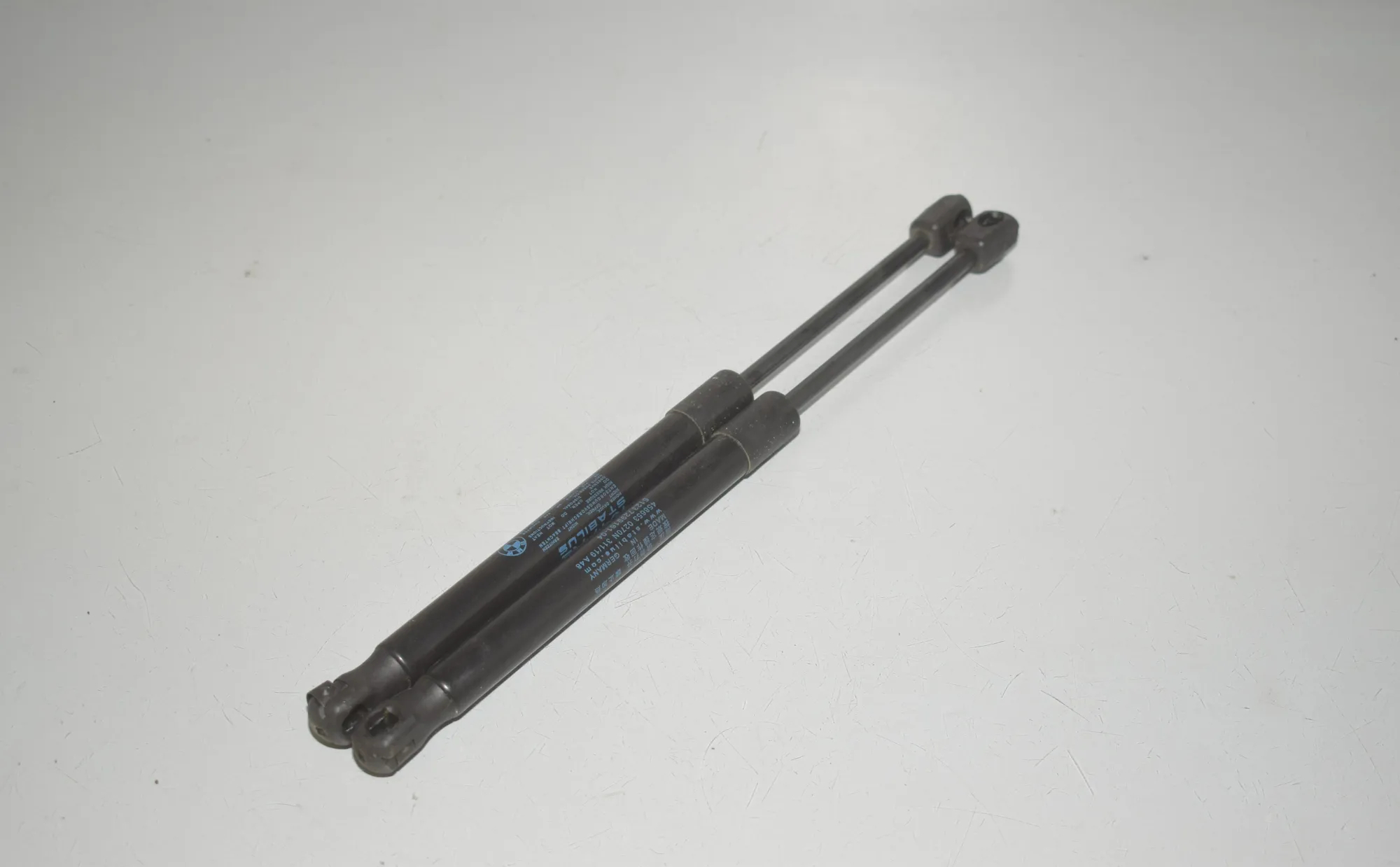 Front Right Bonnet Strut – OEM 7299161 · BMW i3 (I01) Electric 2019 – 2