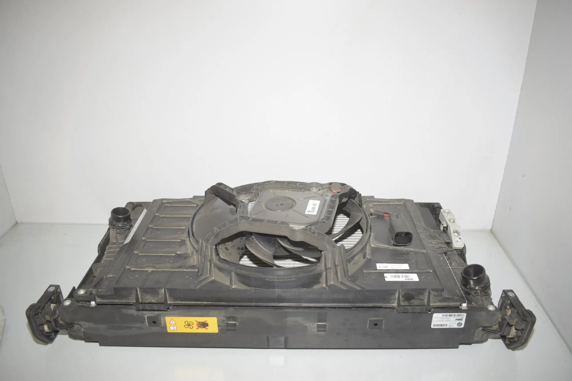 Radiator Pack Set – OEM 7616022 · BMW i3 (I01) Electric 2019 – 2