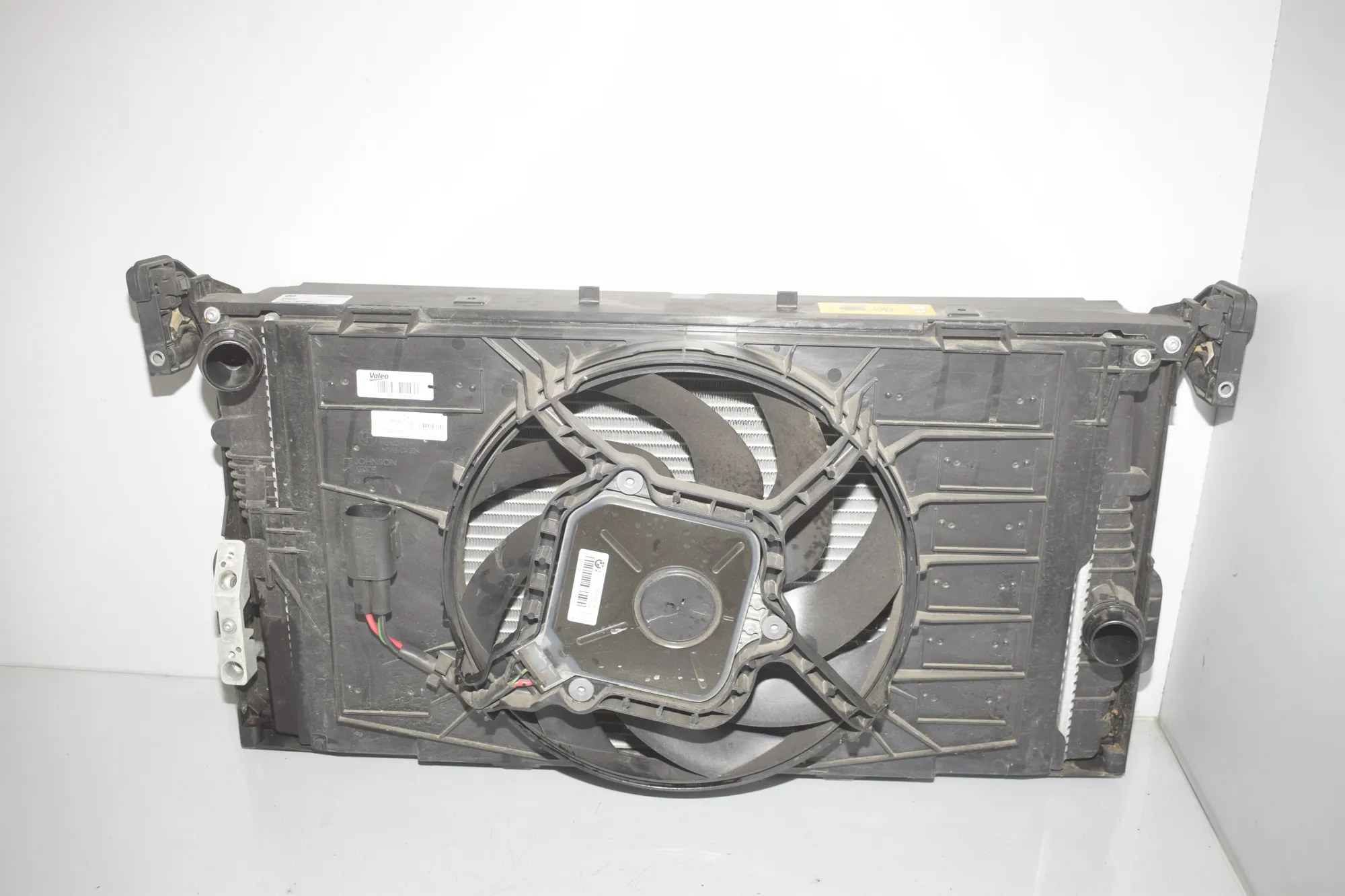 Radiator Pack Set – OEM 7616022 · BMW i3 (I01) Electric 2019 – 4