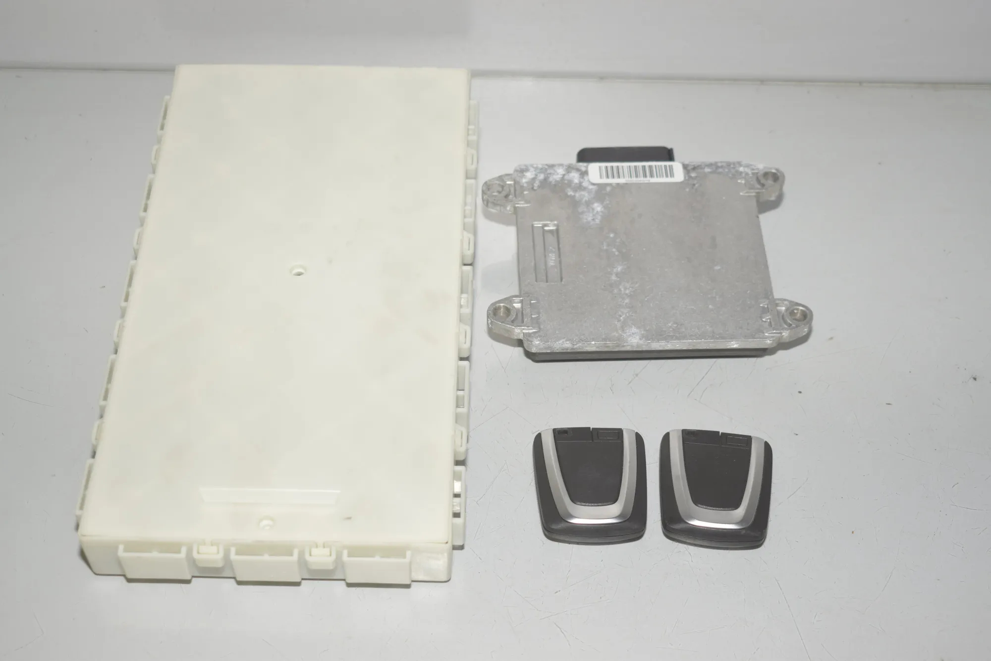 Engine Ignition ECU Set – OEM 9456560 · BMW i3 (I01) Electric 2019 – 3